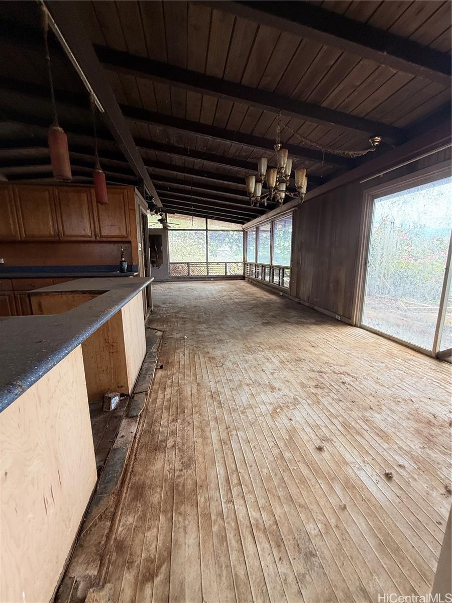 Photo 8 of 25