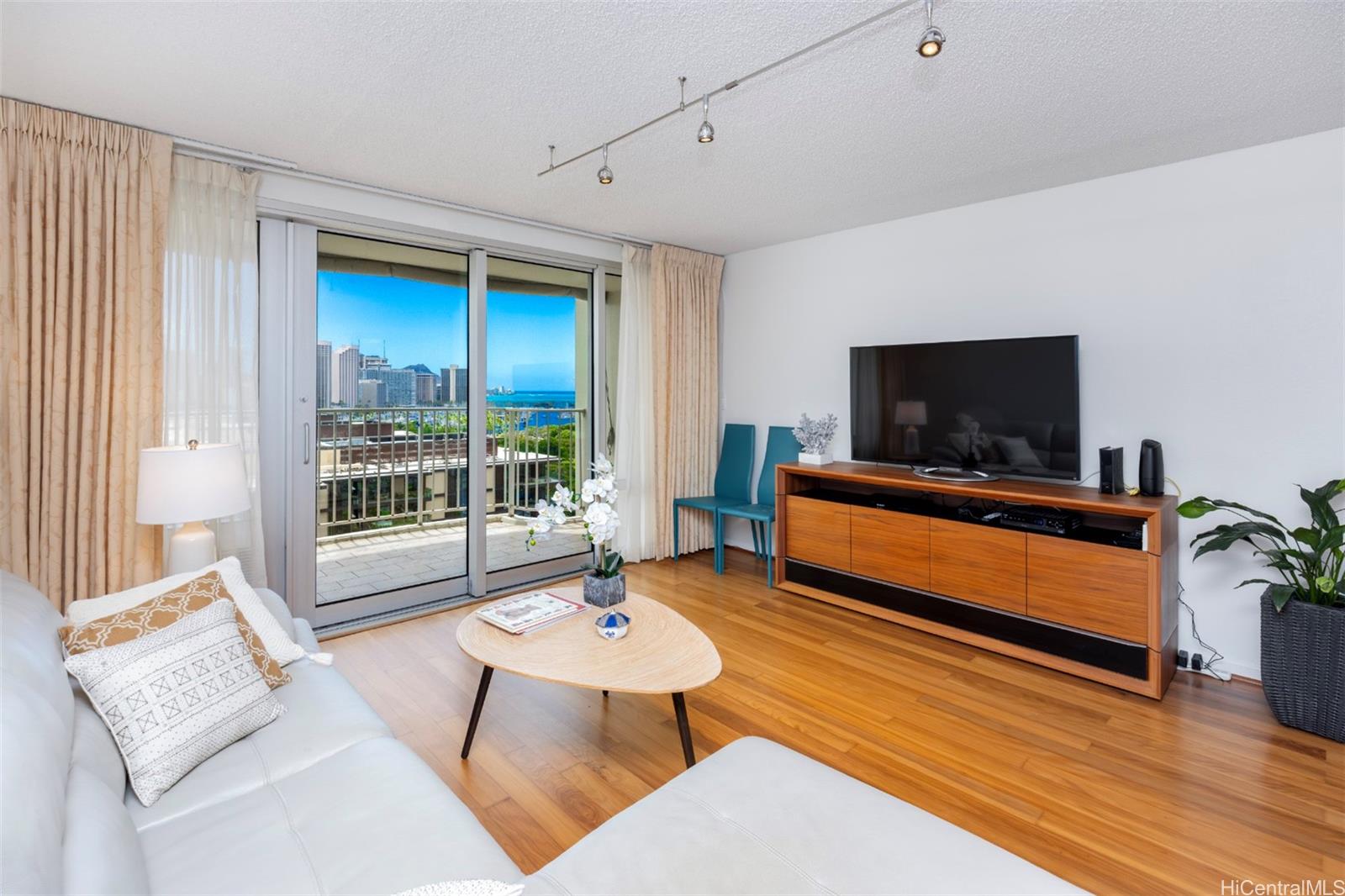1350 Ala Moana Boulevard 1606