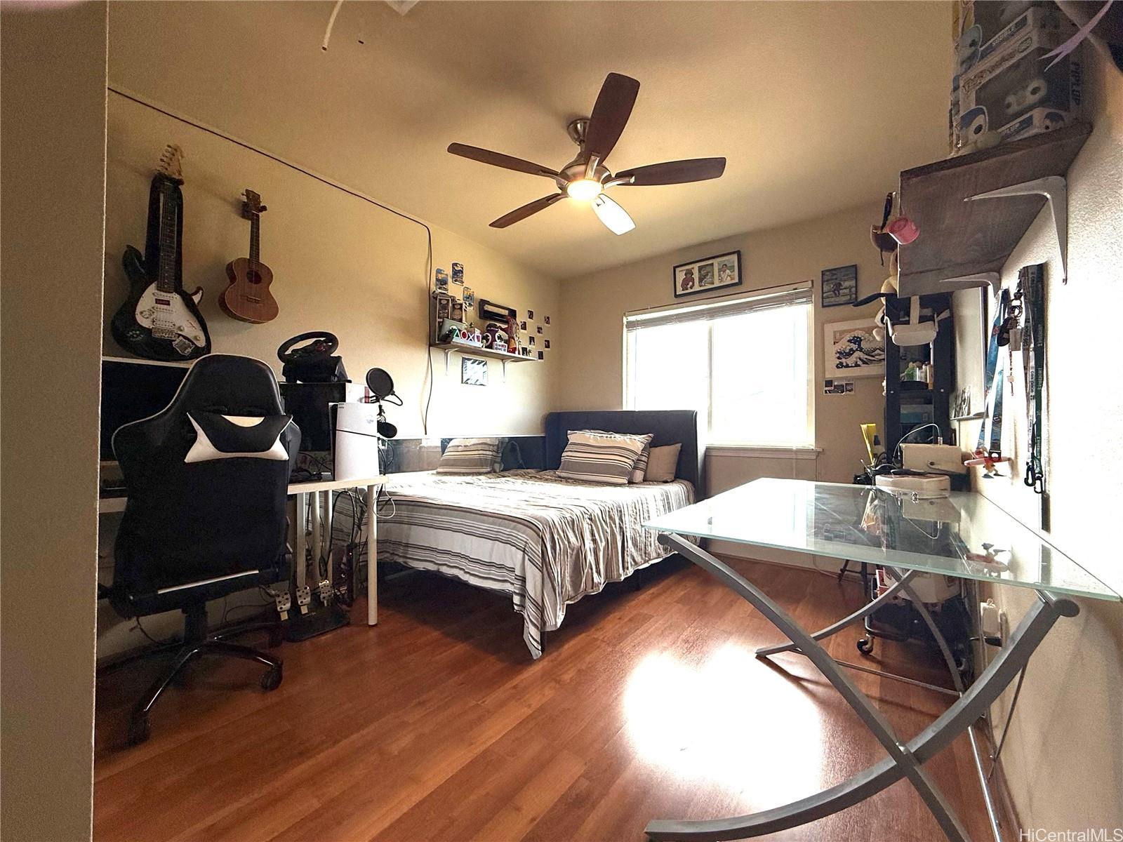 Photo 19 of 23