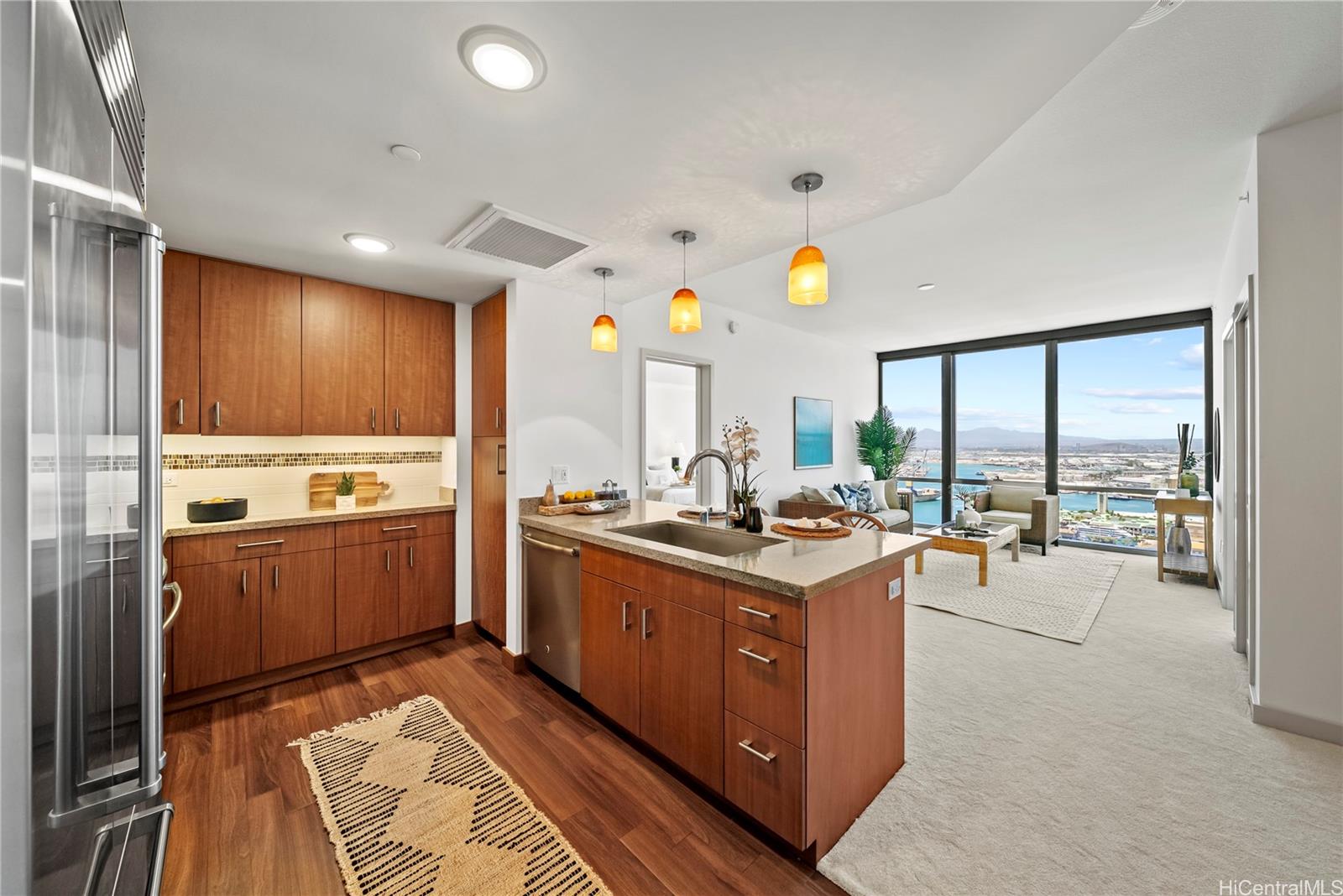 555 South Street 4108