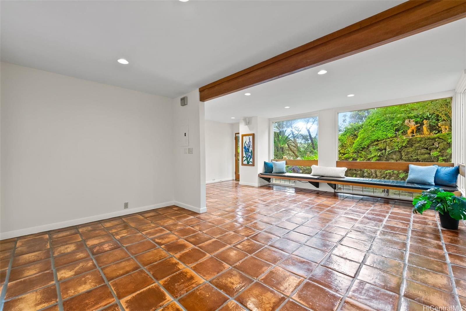 156 Forest Ridge Way