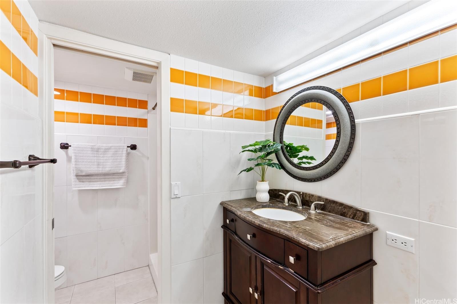 Photo 17 of 23