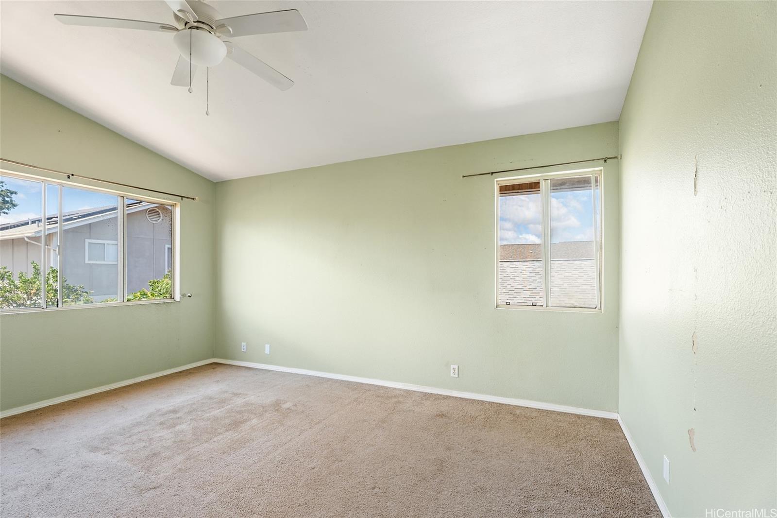 Photo 7 of 25