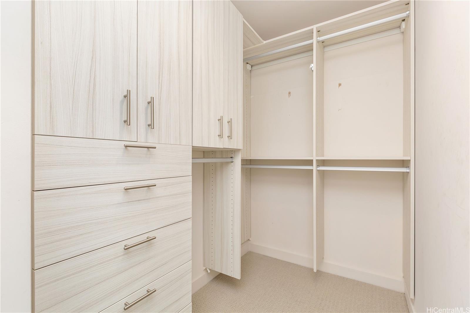 1001 Queen Street  Unit 1801