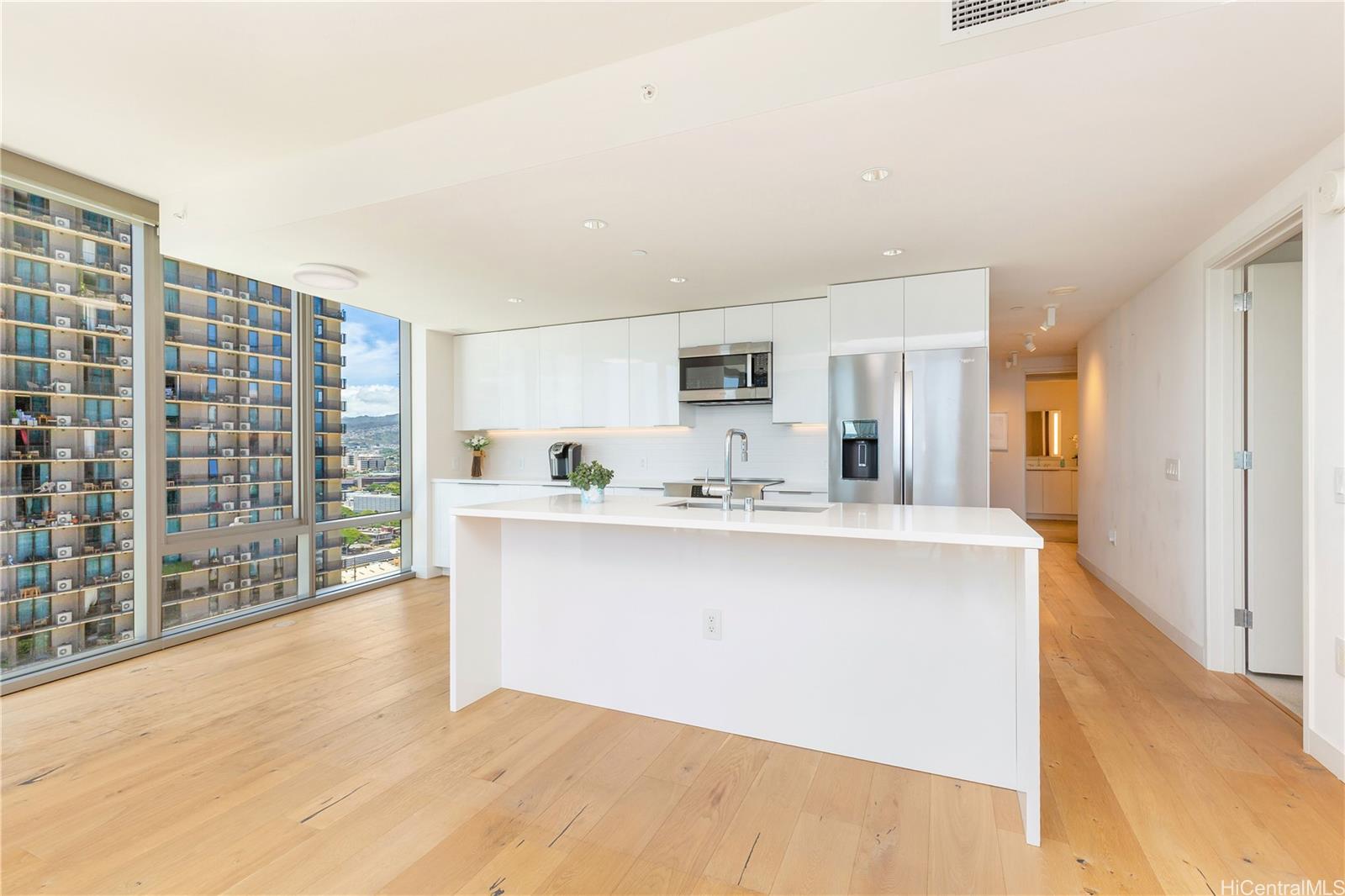 1001 Queen Street  Unit 1801