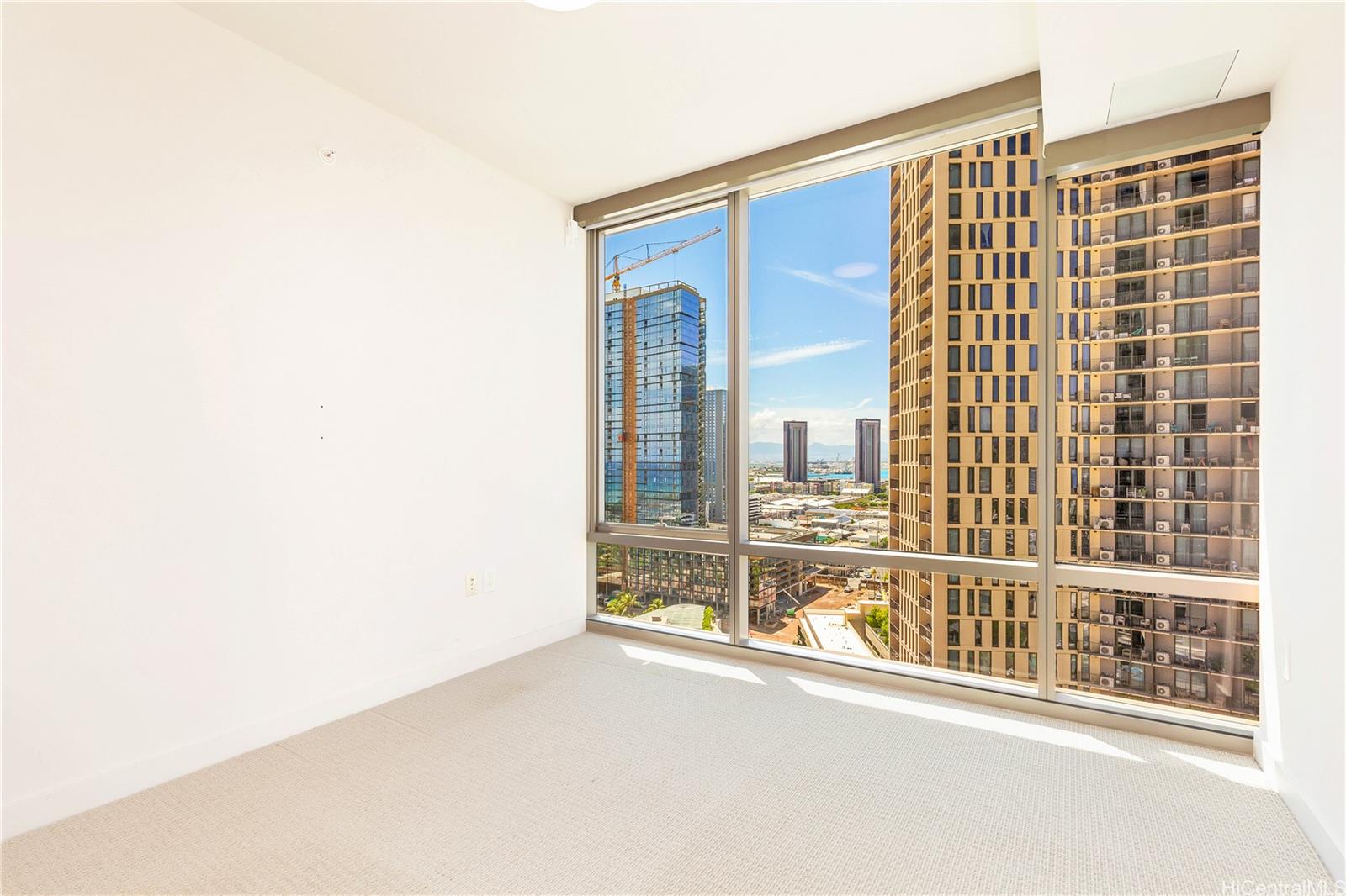 1001 Queen Street  Unit 1801