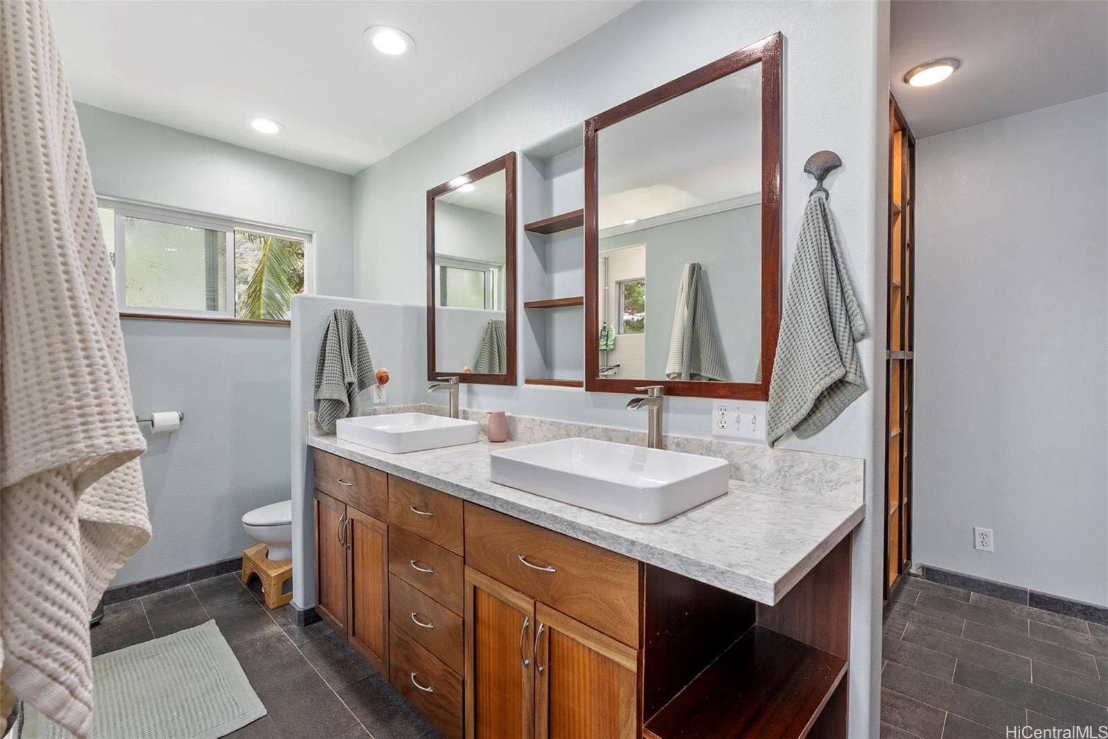 51-409 Hauhele Road  Unit B