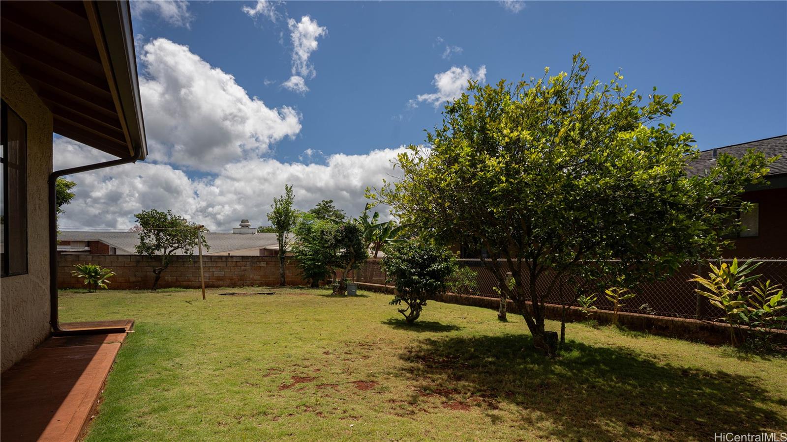Photo 15 of 21