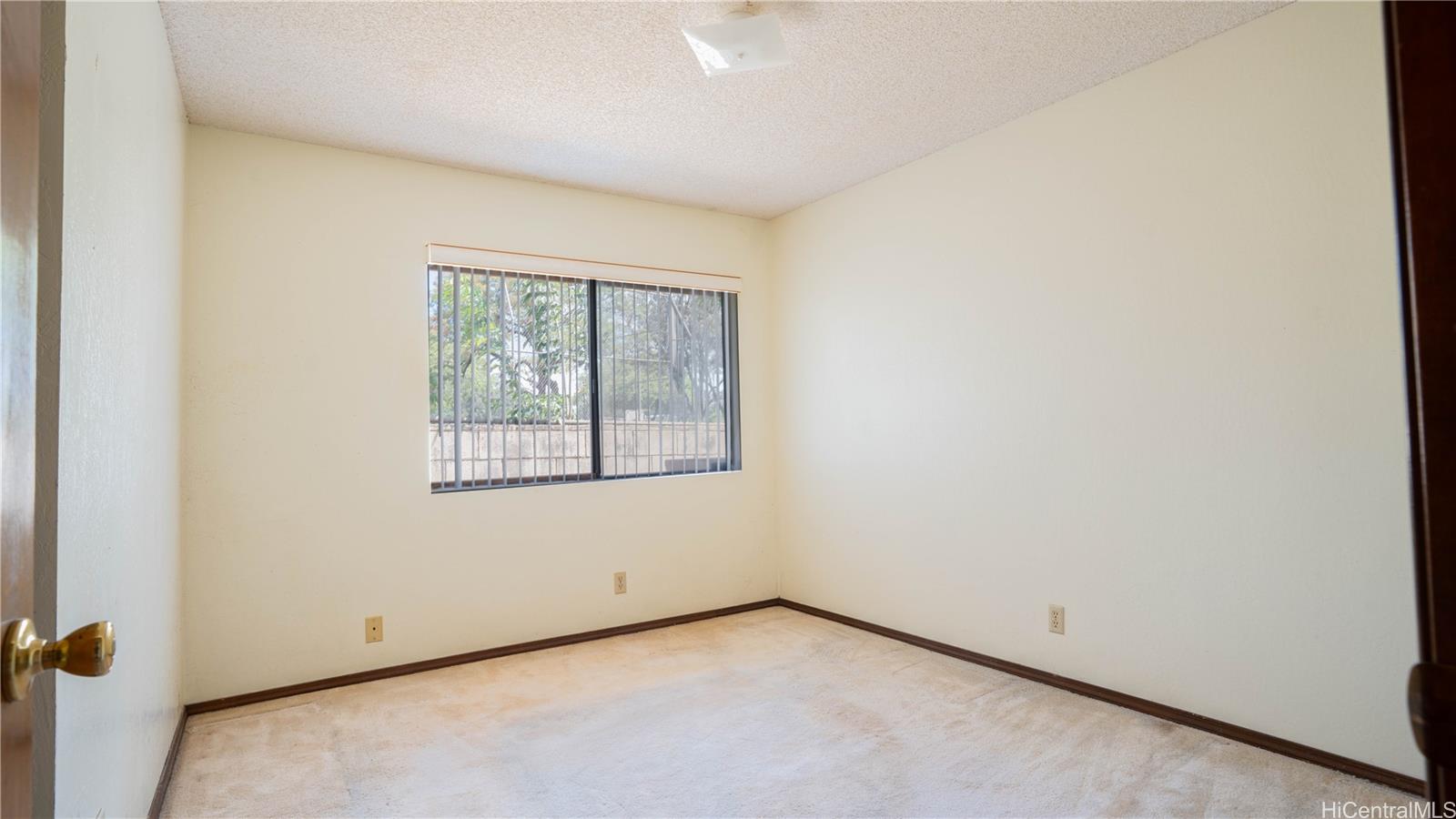 Photo 7 of 21