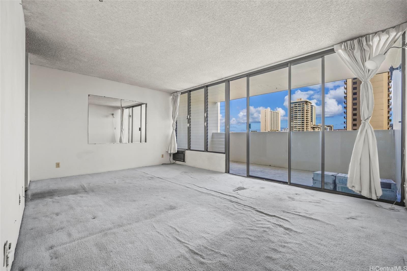 2092 Kuhio Avenue  Unit 1404