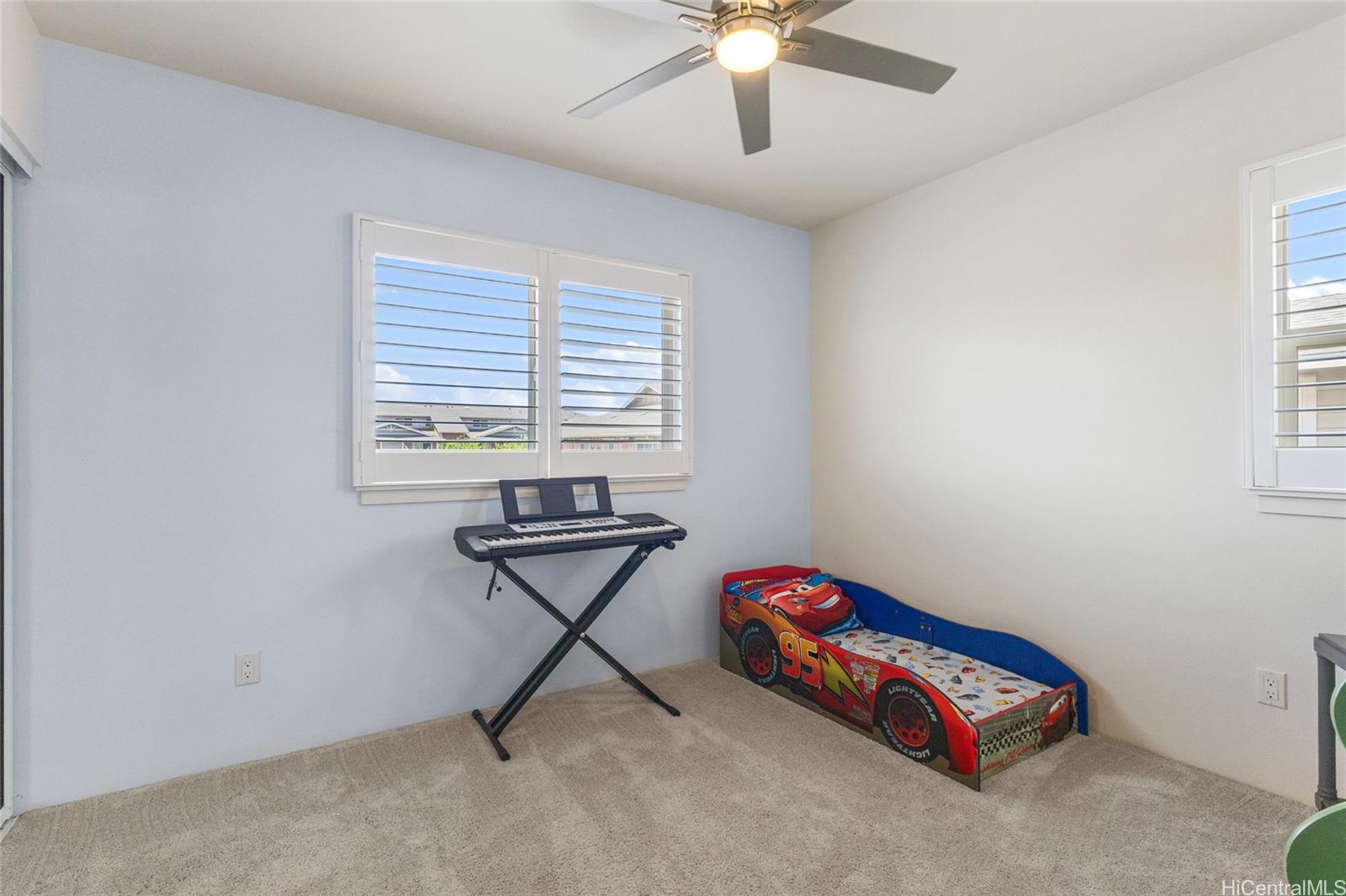 Photo 17 of 25