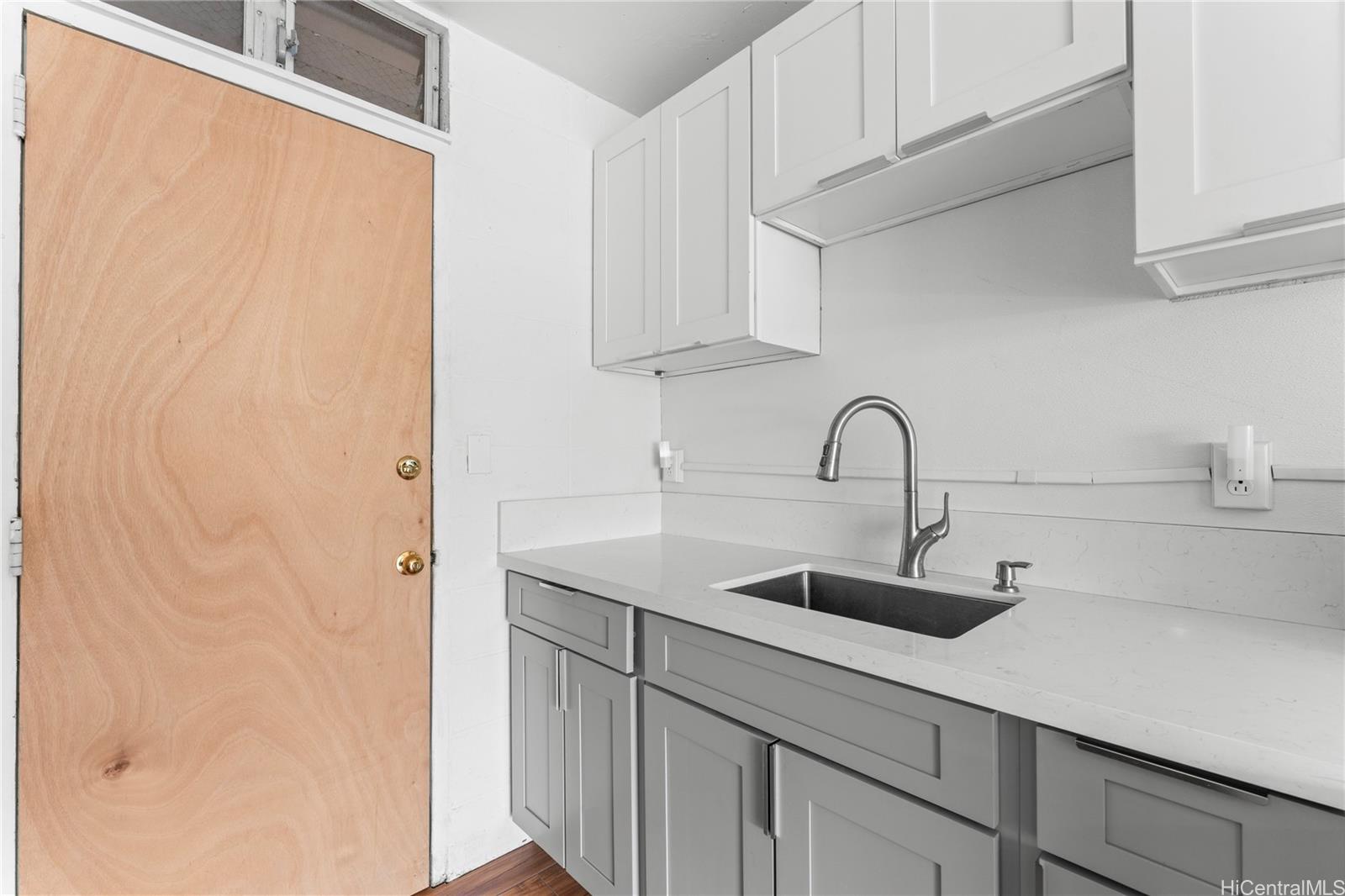85-933 Bayview Street  Unit 411