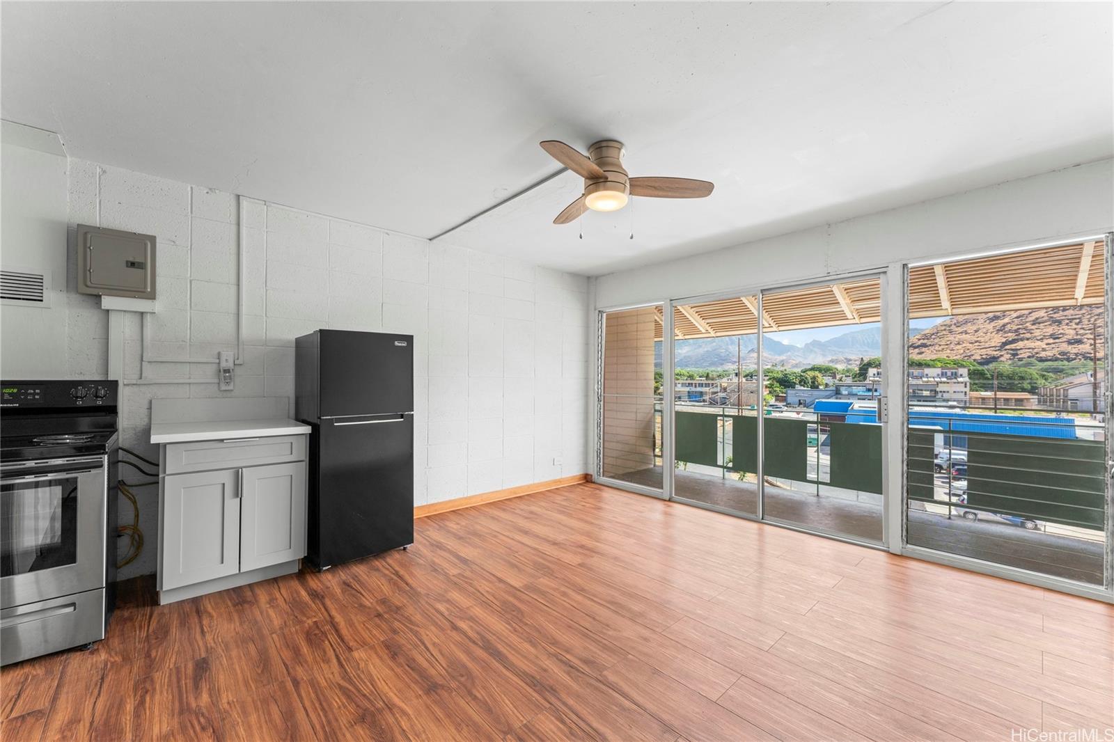 85-933 Bayview Street  Unit 411