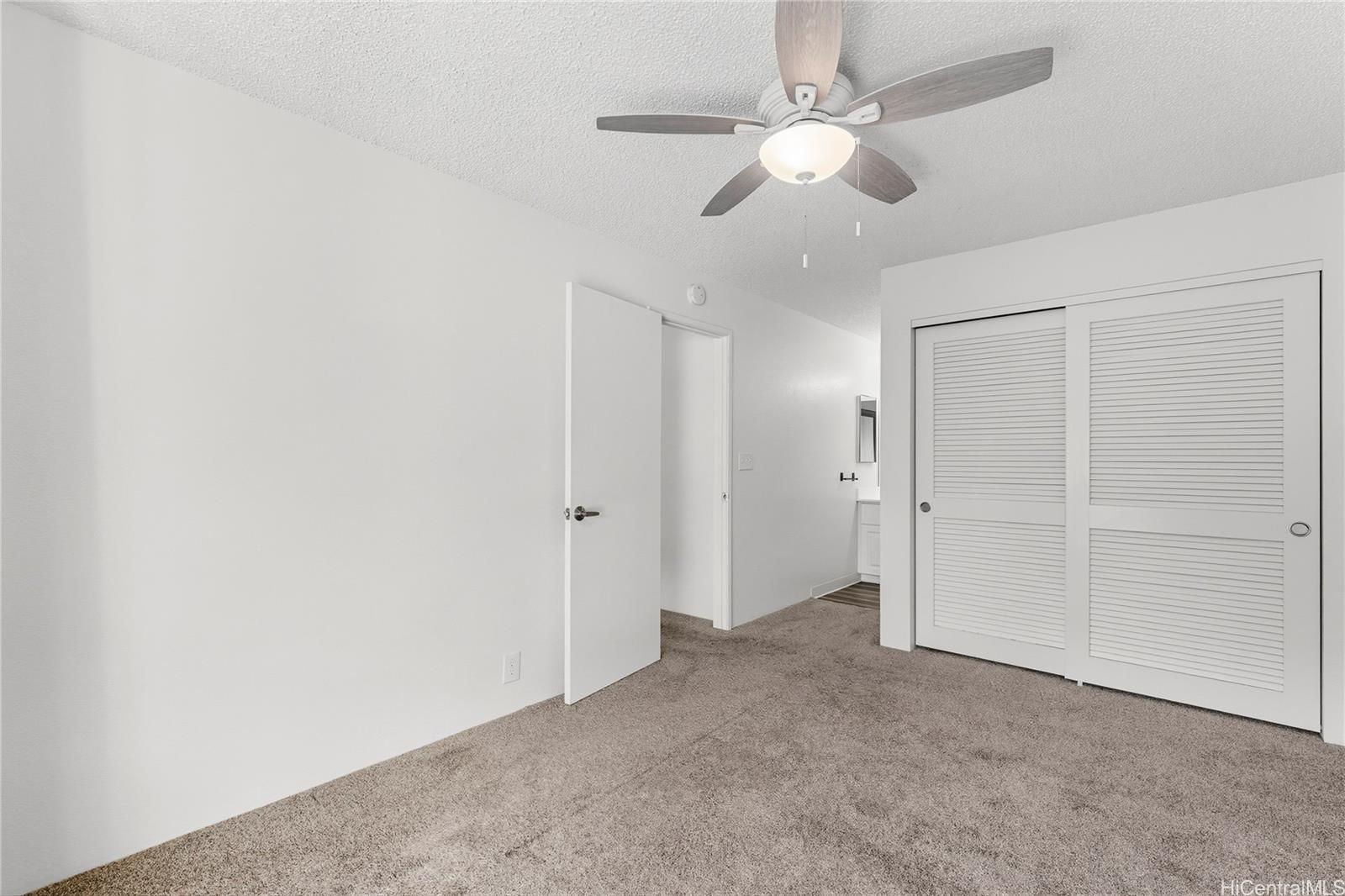 Photo 9 of 25