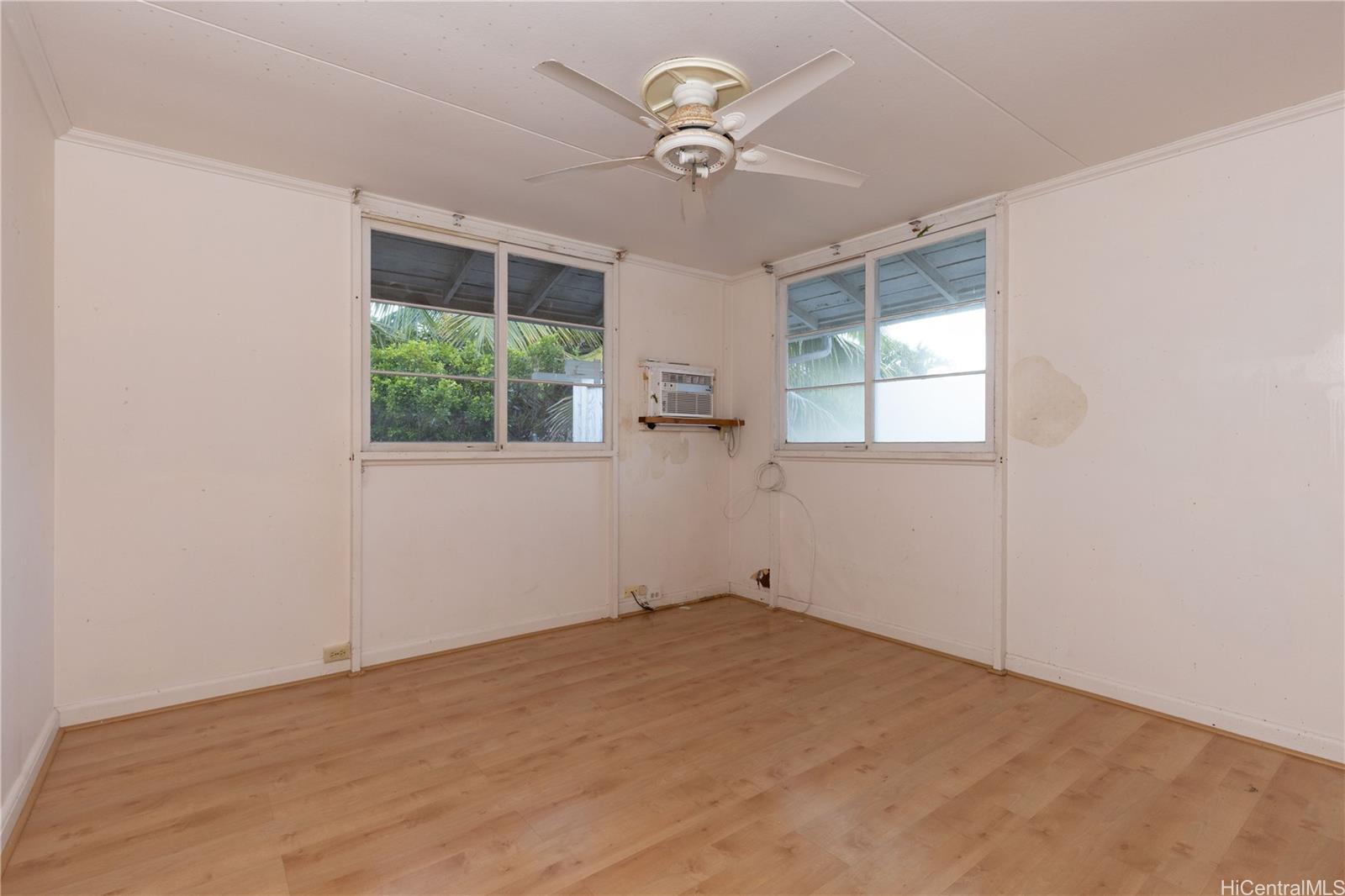 Photo 6 of 24