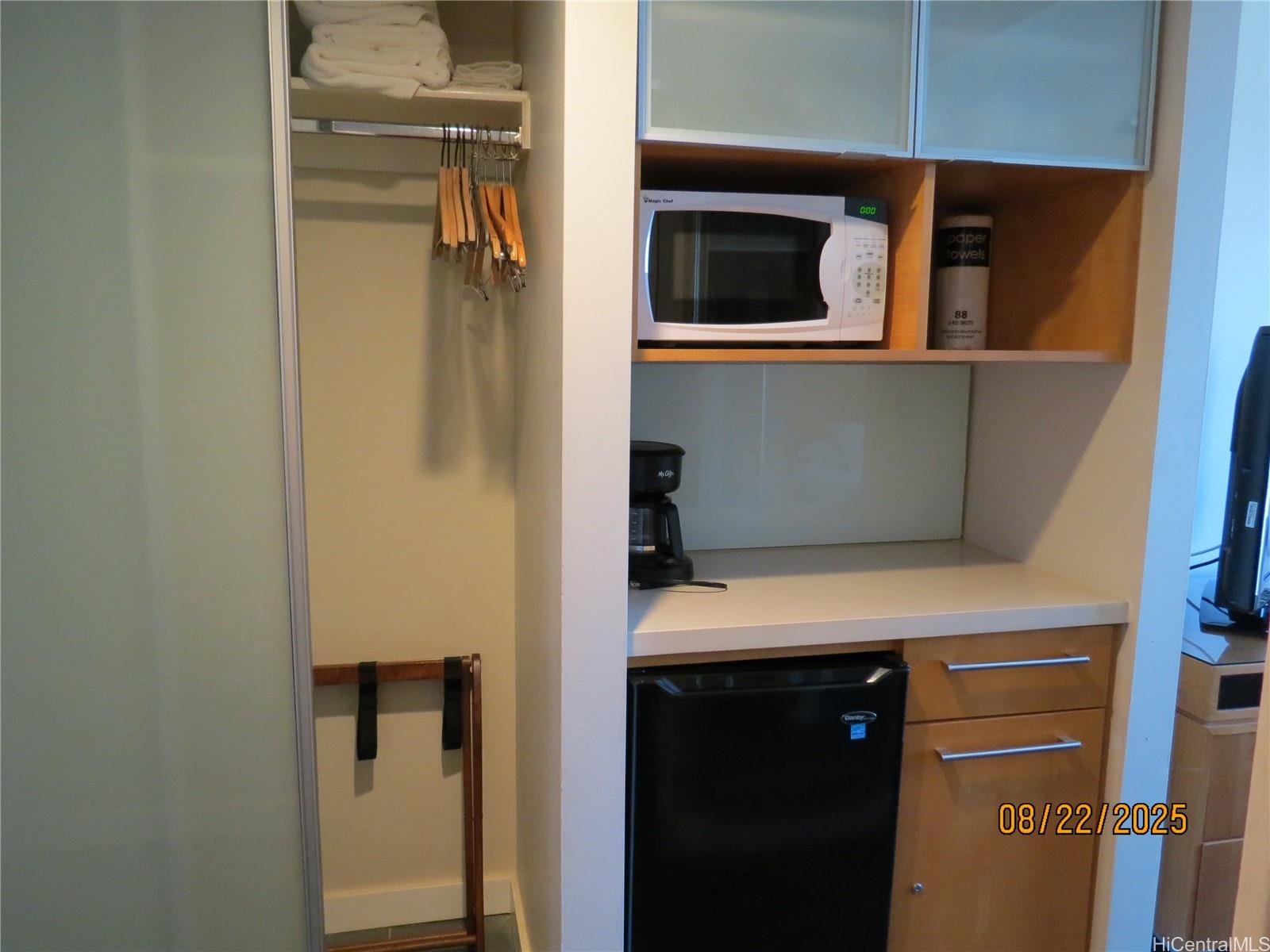 Photo 12 of 25