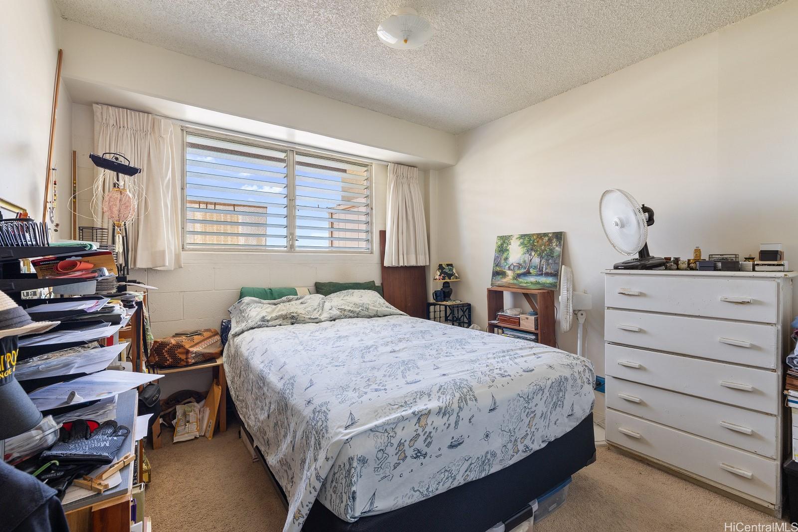 Photo 21 of 25