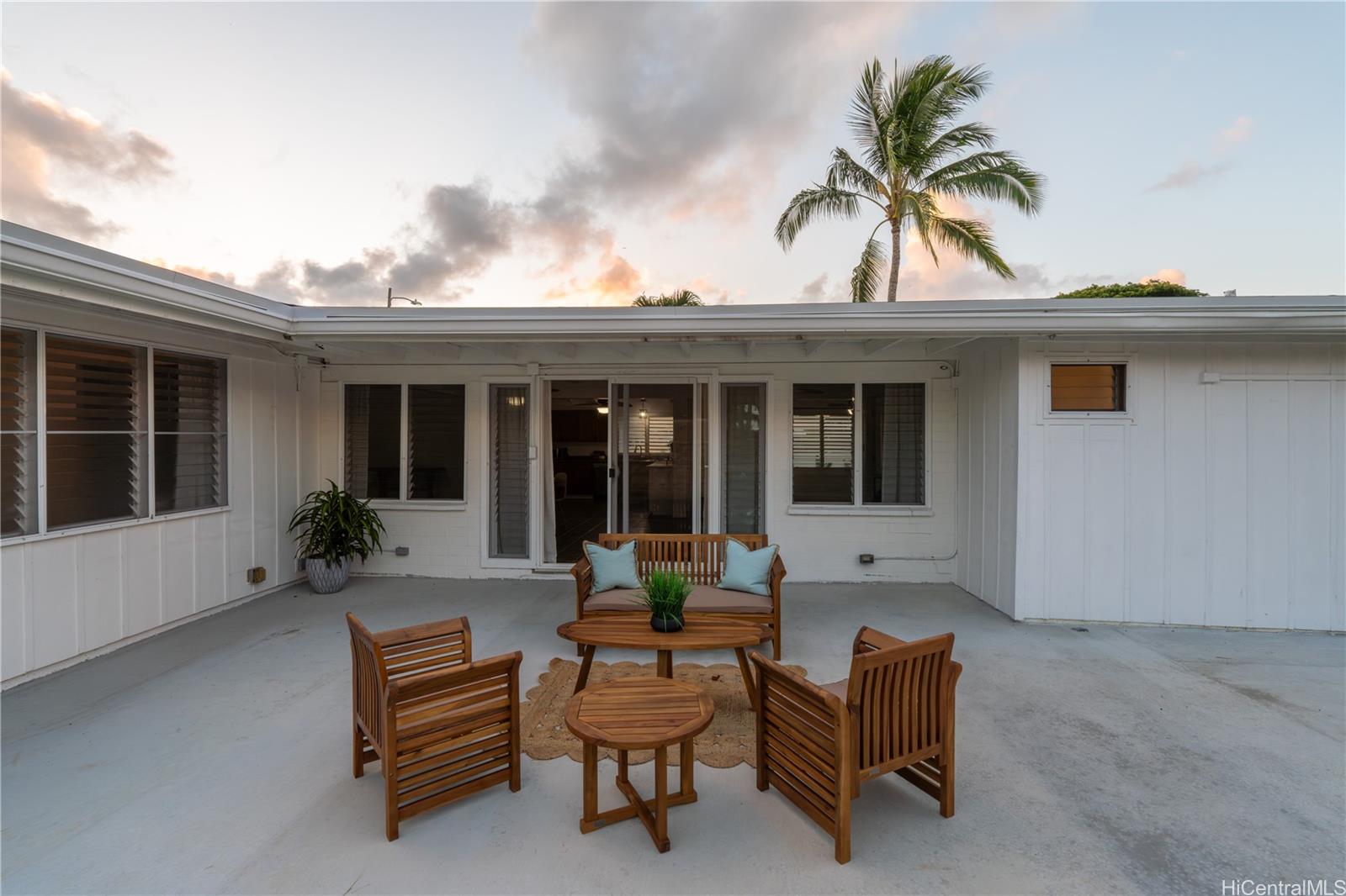 1209 Mokapu Boulevard