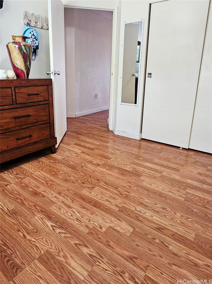 Photo 15 of 24