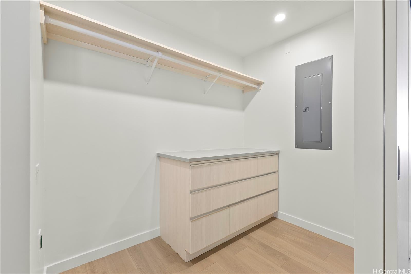 3003 Kalakaua Avenue  Unit 5A