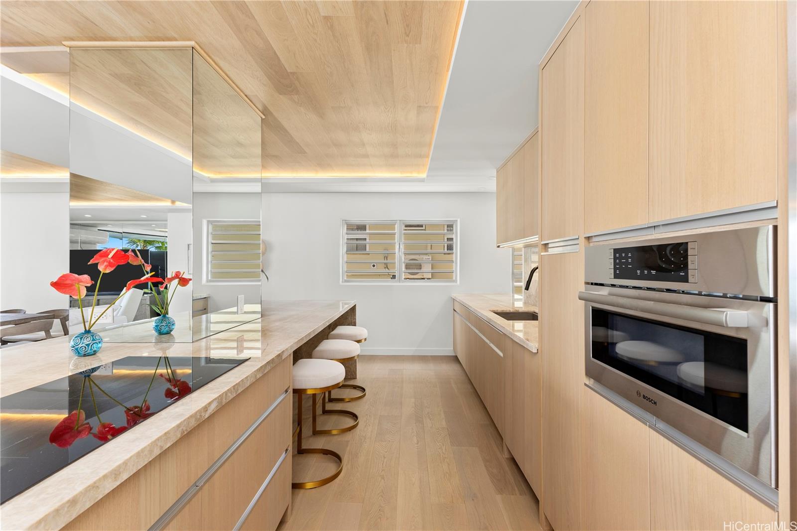 3003 Kalakaua Avenue  Unit 5A