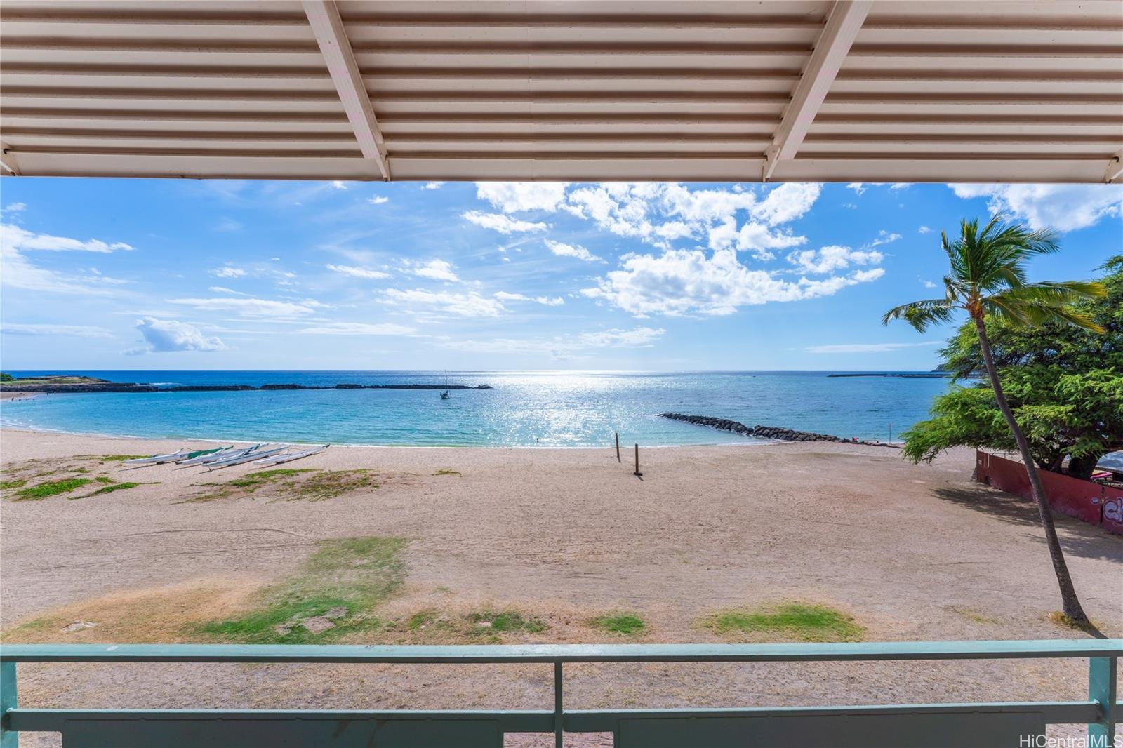 85-933 Bayview Street 405
