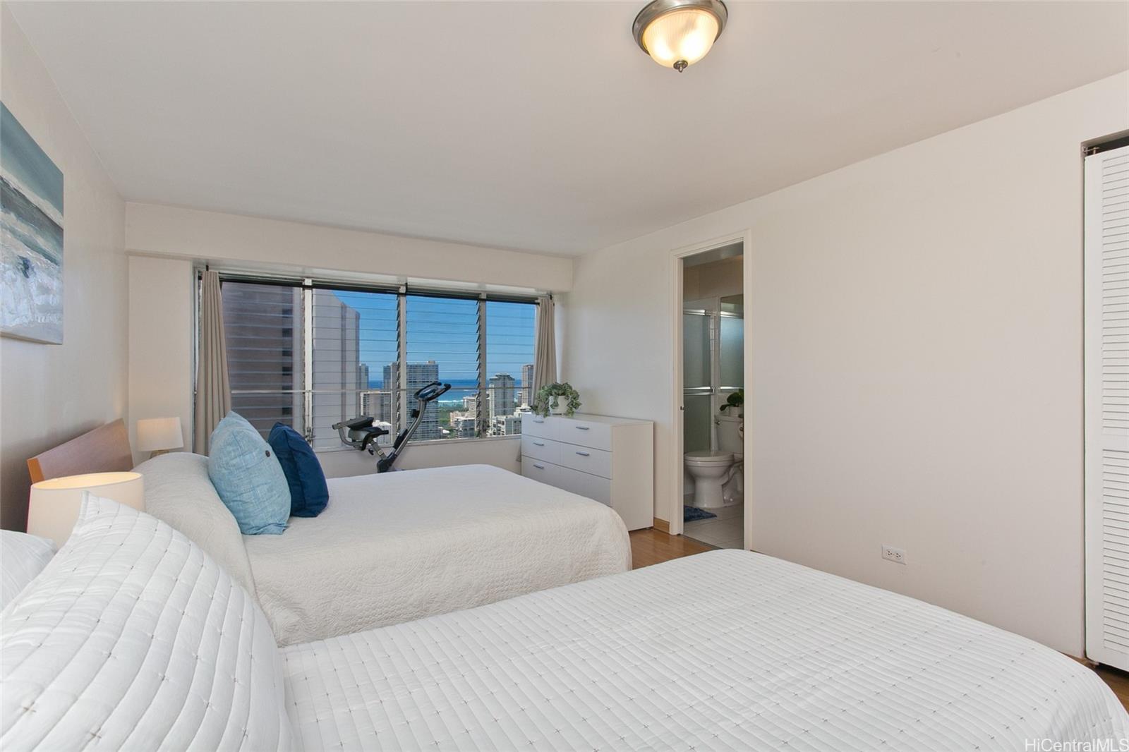 2525 Date Street  Unit 3706