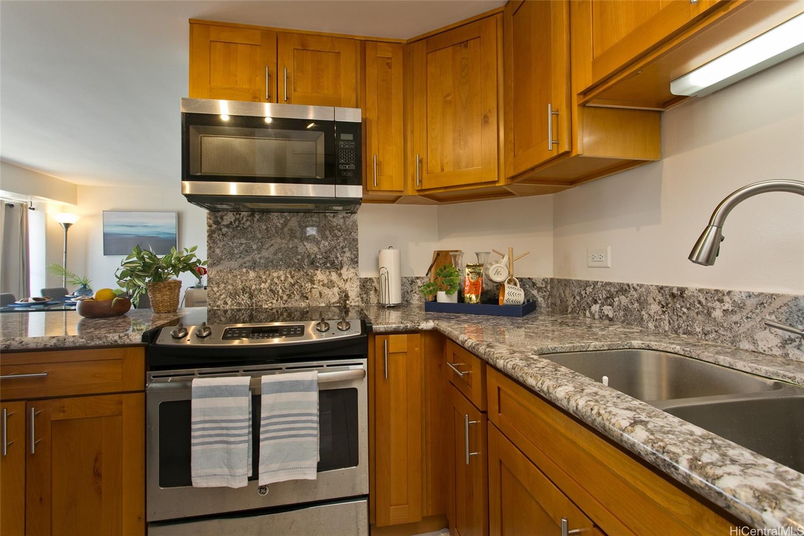 2525 Date Street  Unit 3706