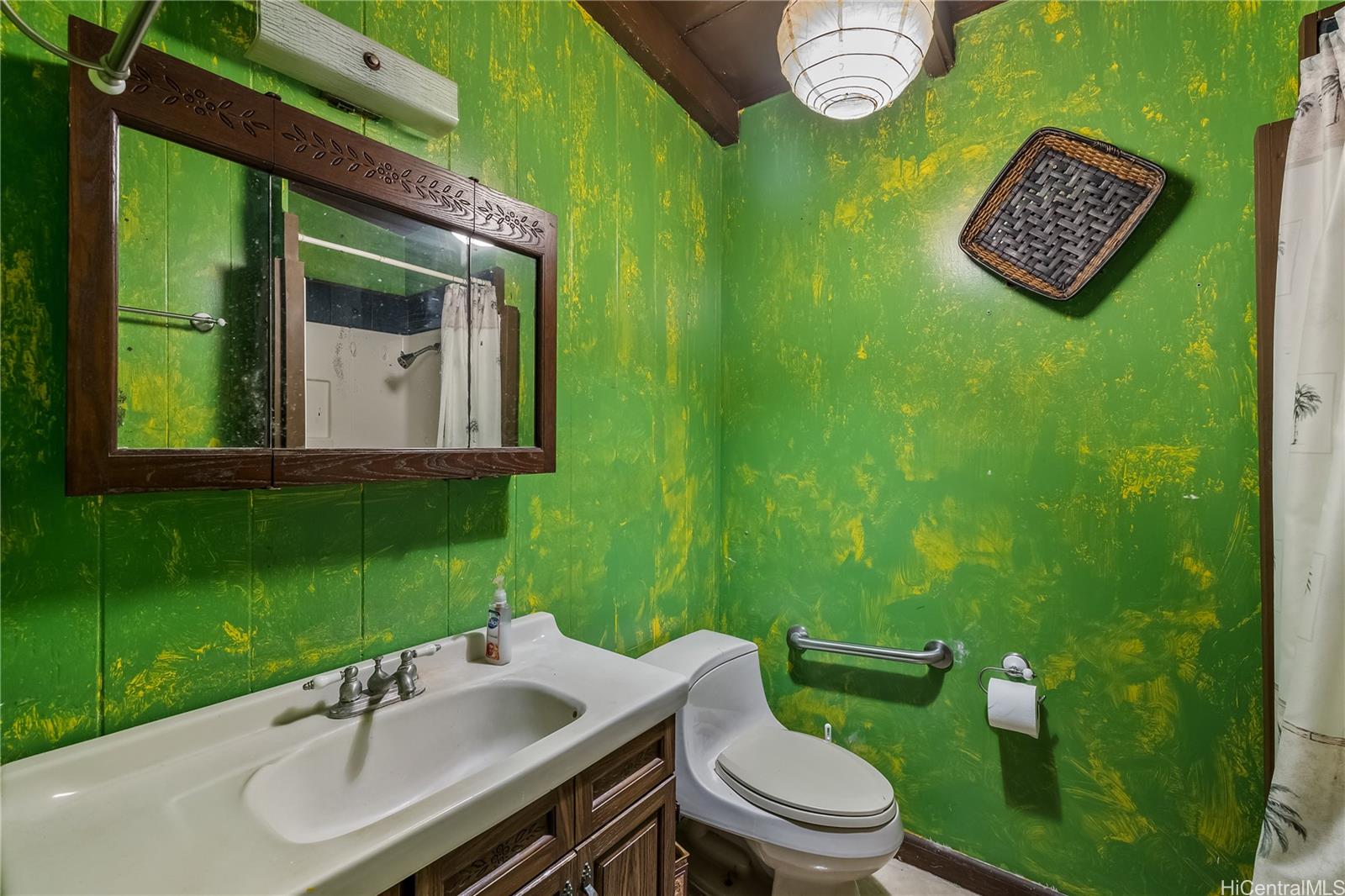 Photo 14 of 25