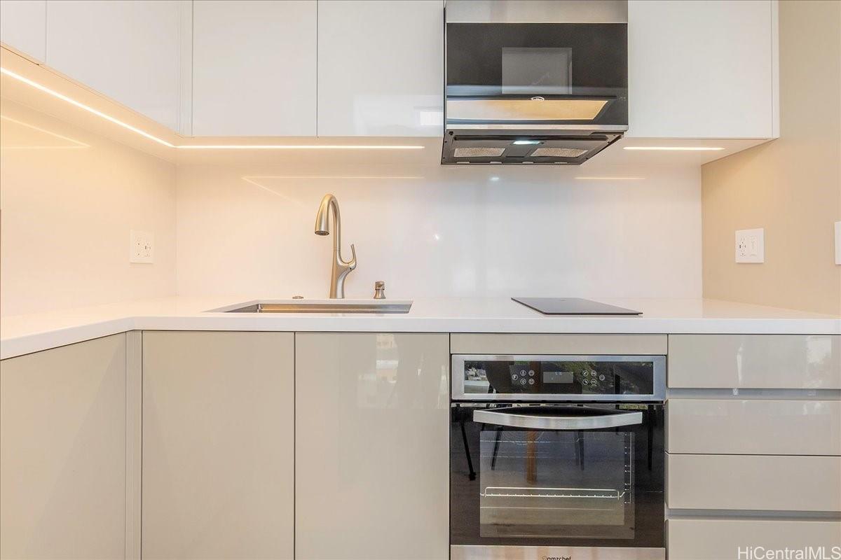 1750 Kalakaua Avenue  Unit 1303