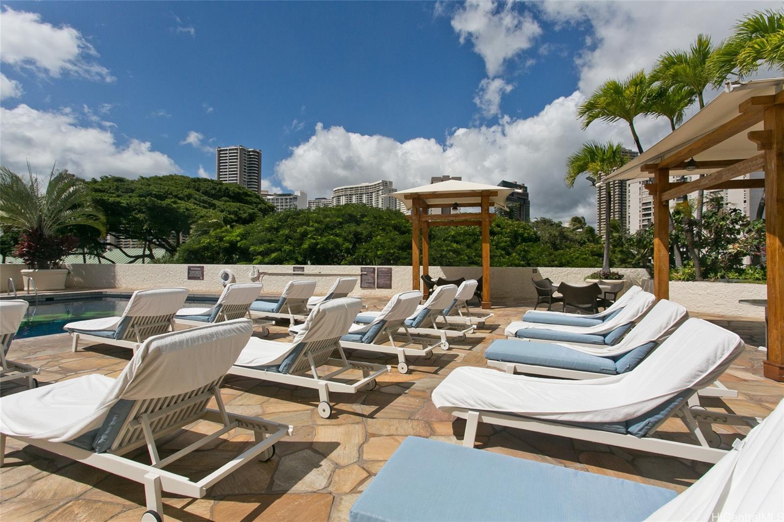 2045 Kalakaua Avenue  Unit 818