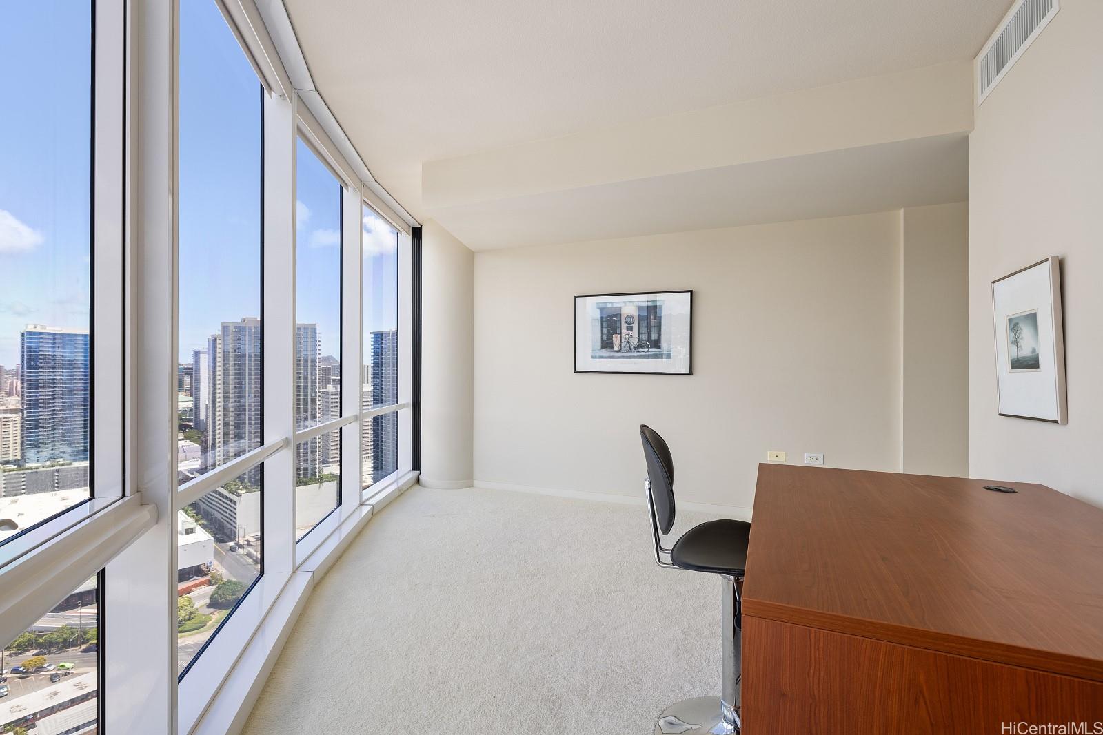 Photo 12 of 25
