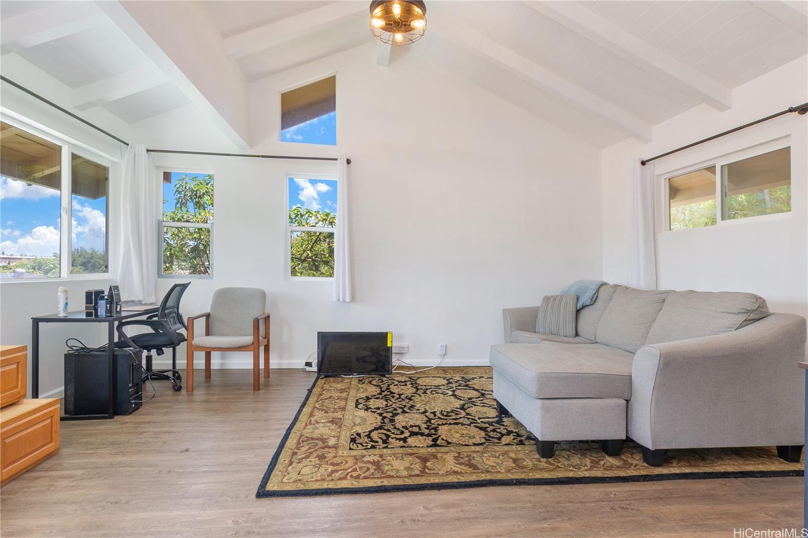 1233 Keolu Drive