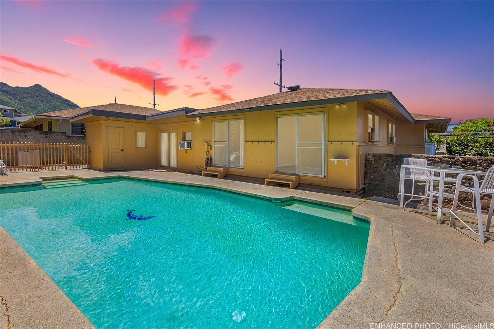 1233 Keolu Drive