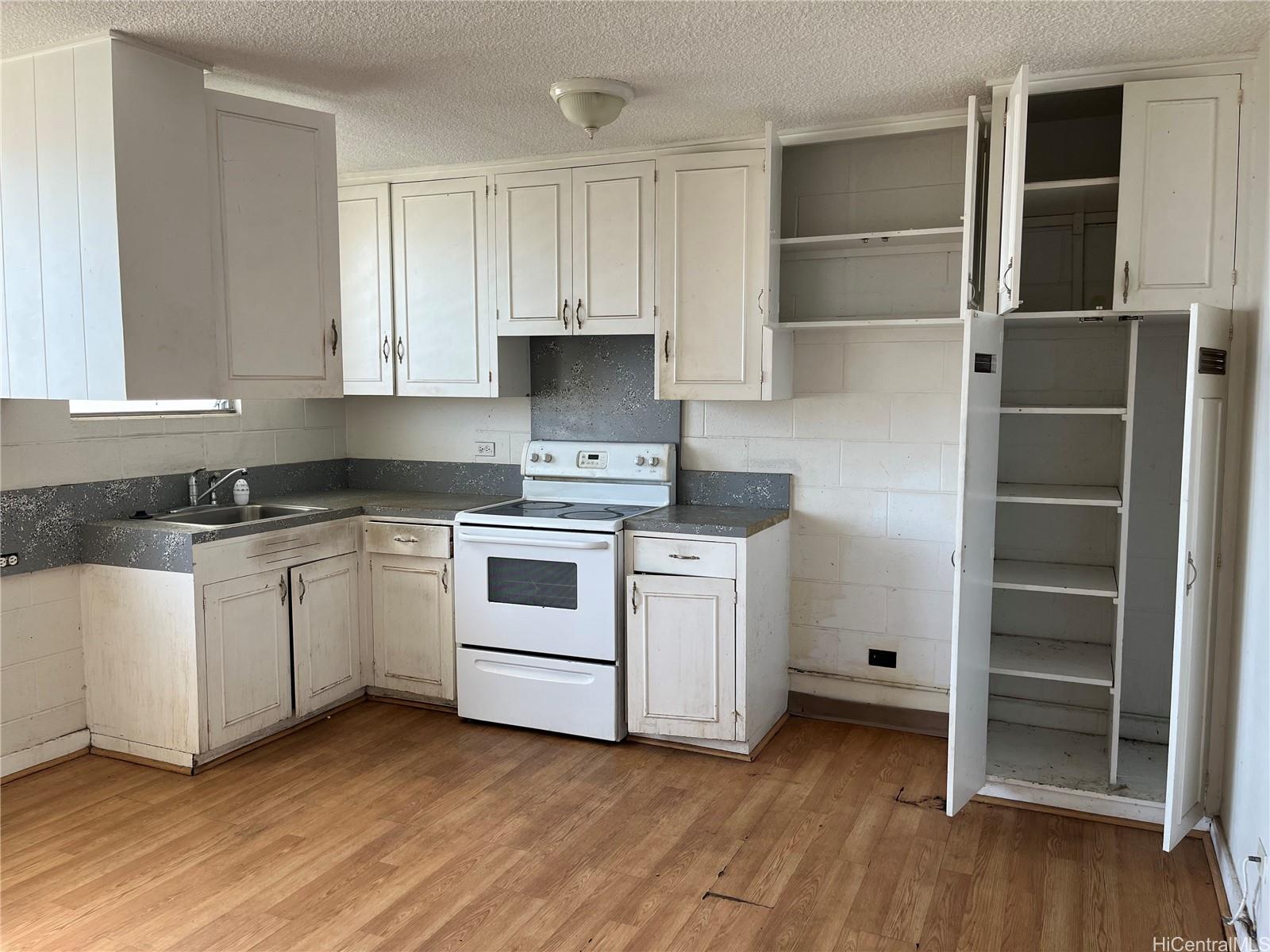 1516 Emerson Street  Unit 104