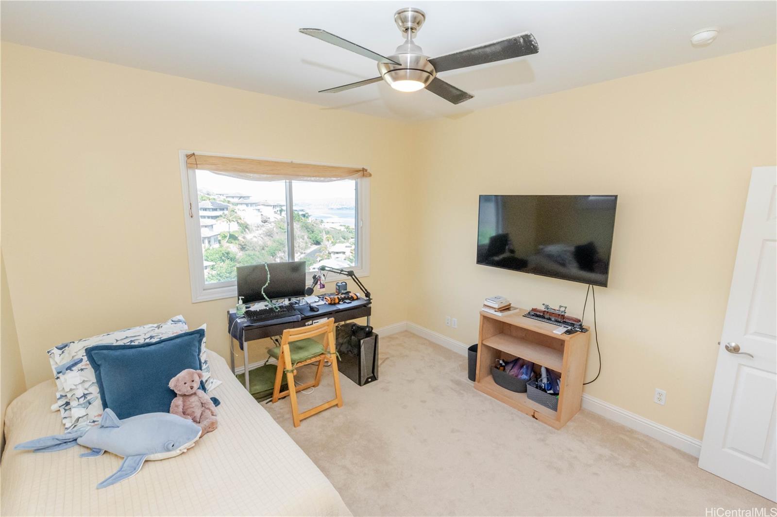 Photo 17 of 20