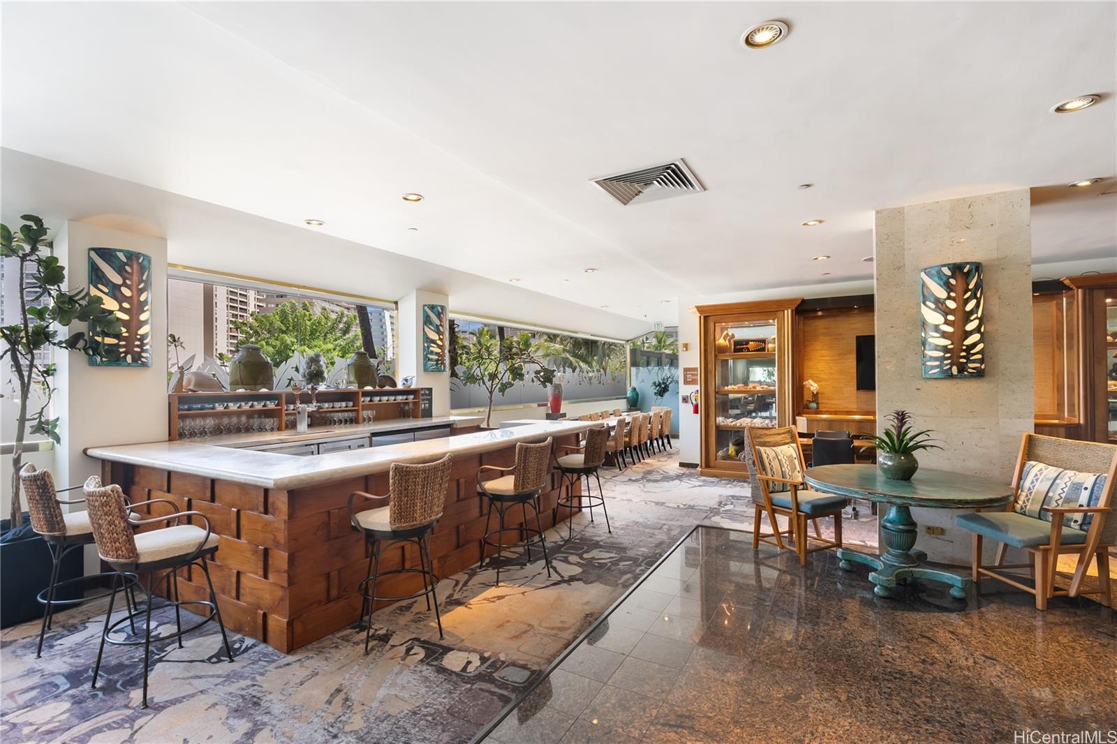 2045 Kalakaua Avenue  Unit 118