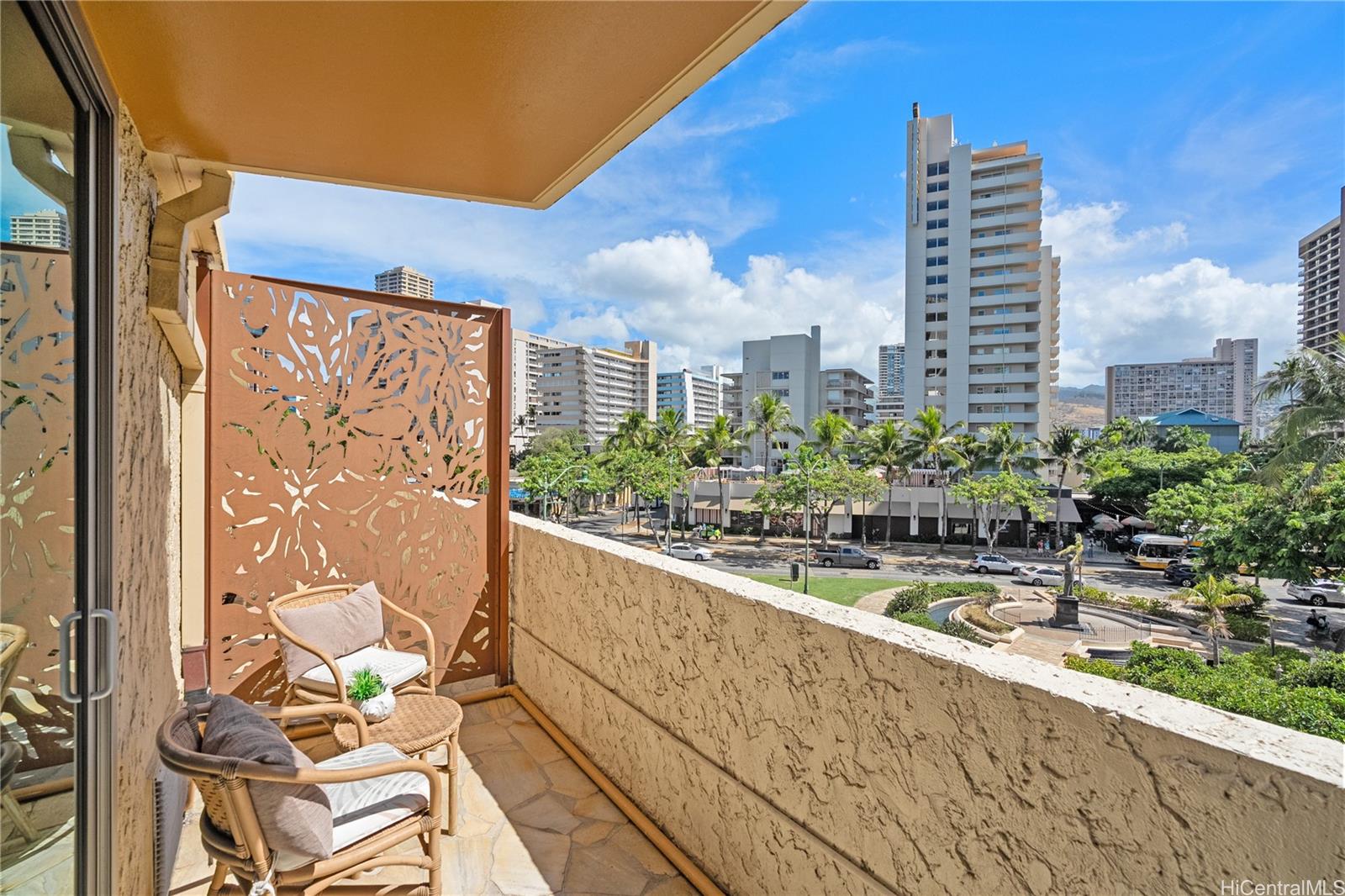 2045 Kalakaua Avenue  Unit 118