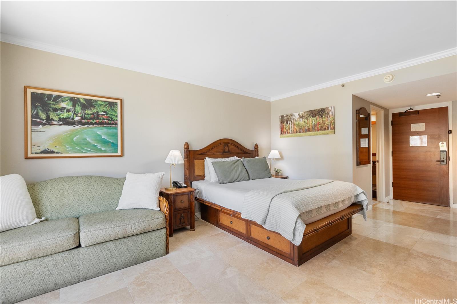 2045 Kalakaua Avenue  Unit 118