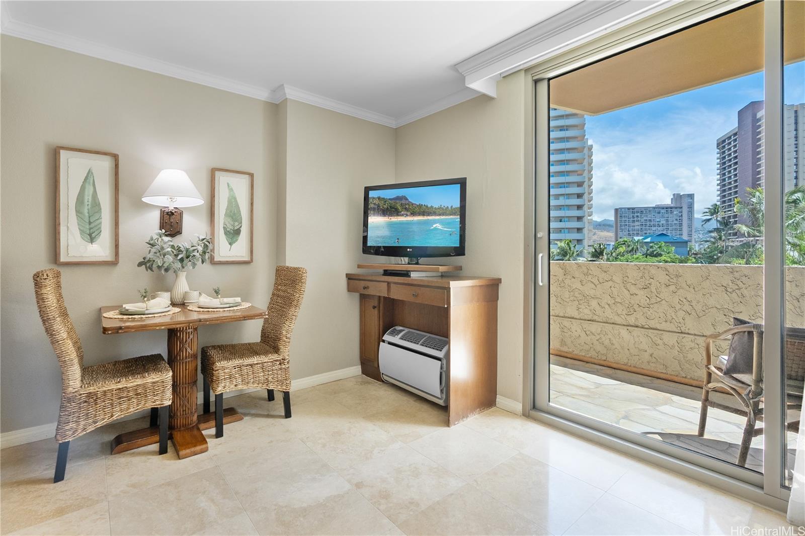 2045 Kalakaua Avenue  Unit 118