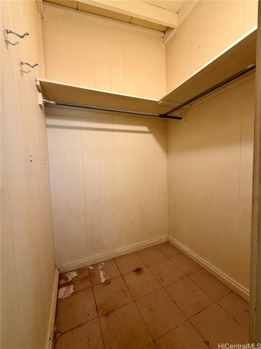 Photo 11 of 25