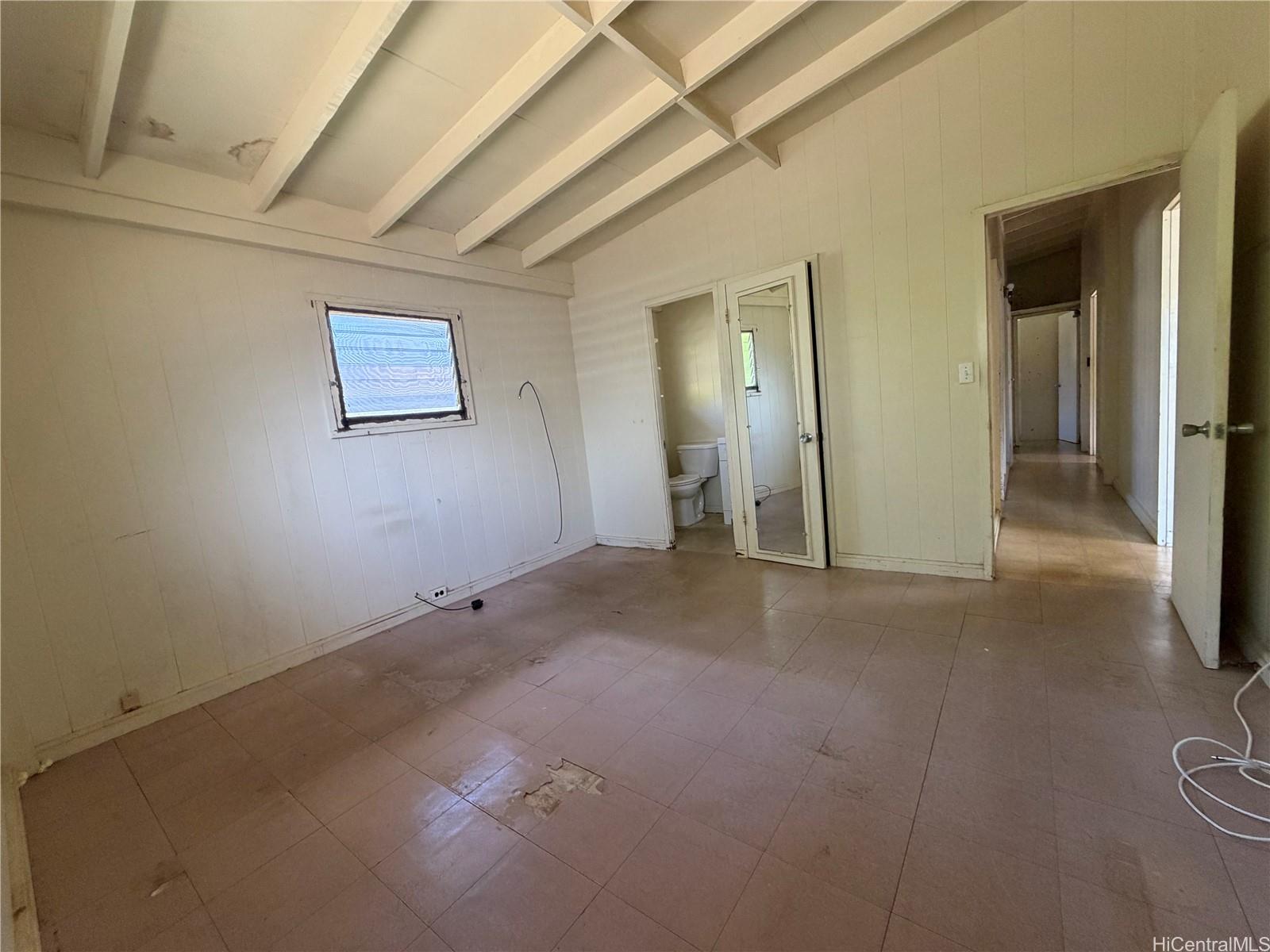 Photo 9 of 25
