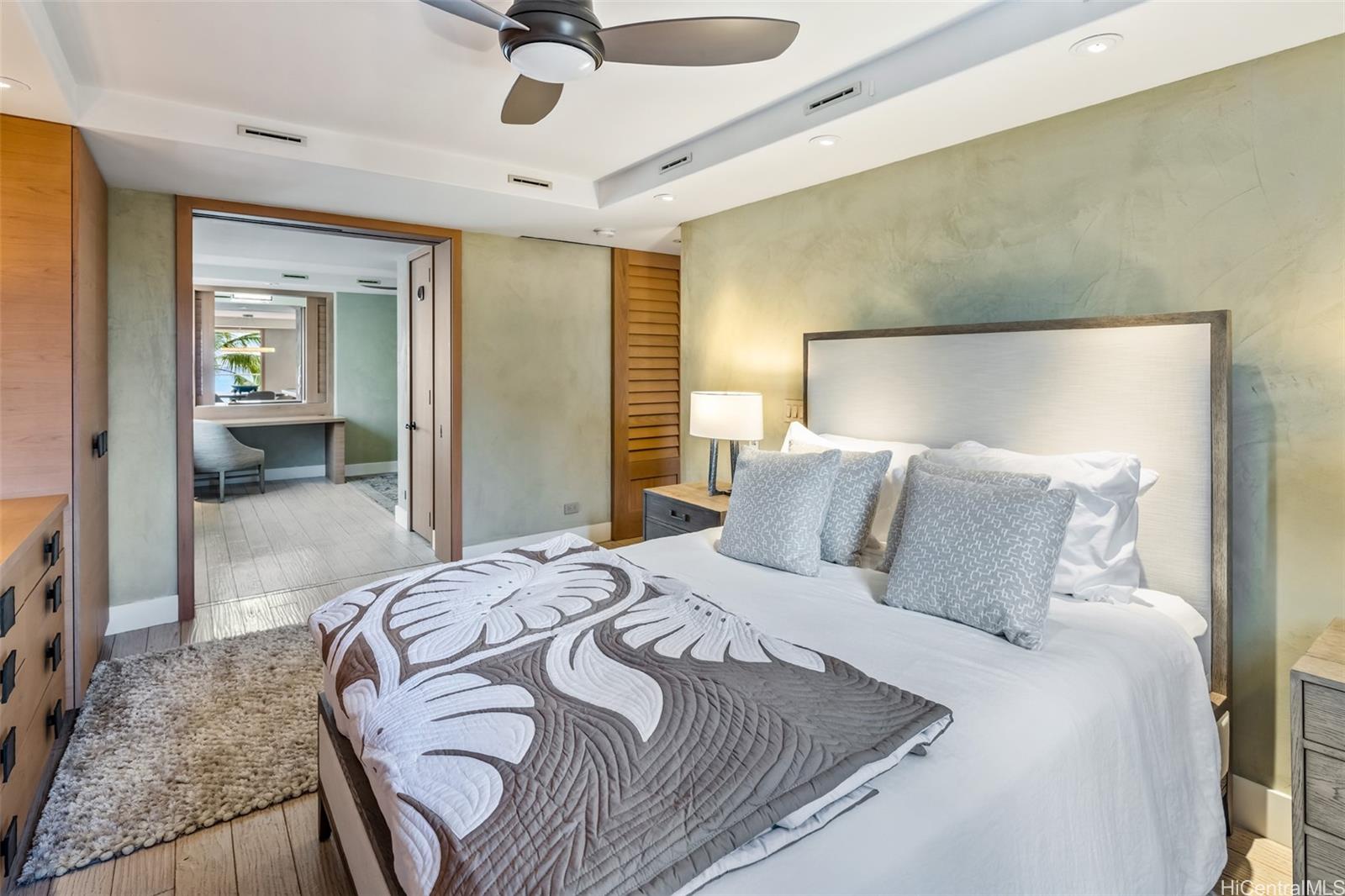 3003 Kalakaua Avenue  Unit 5B