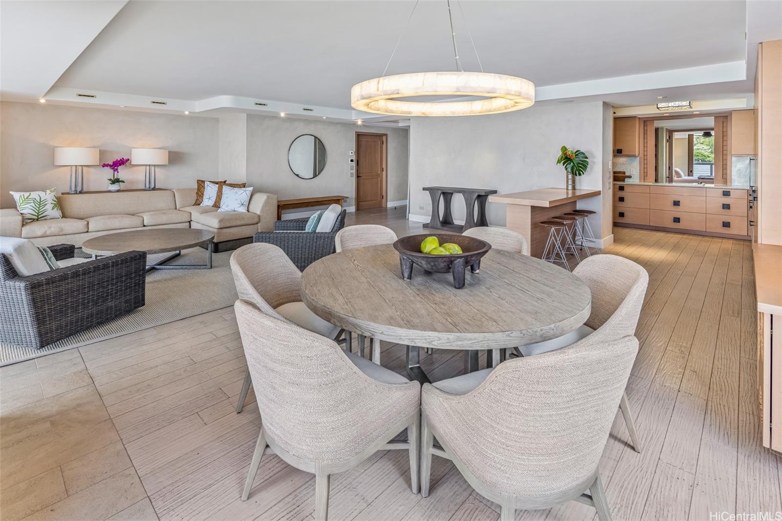 3003 Kalakaua Avenue  Unit 5B