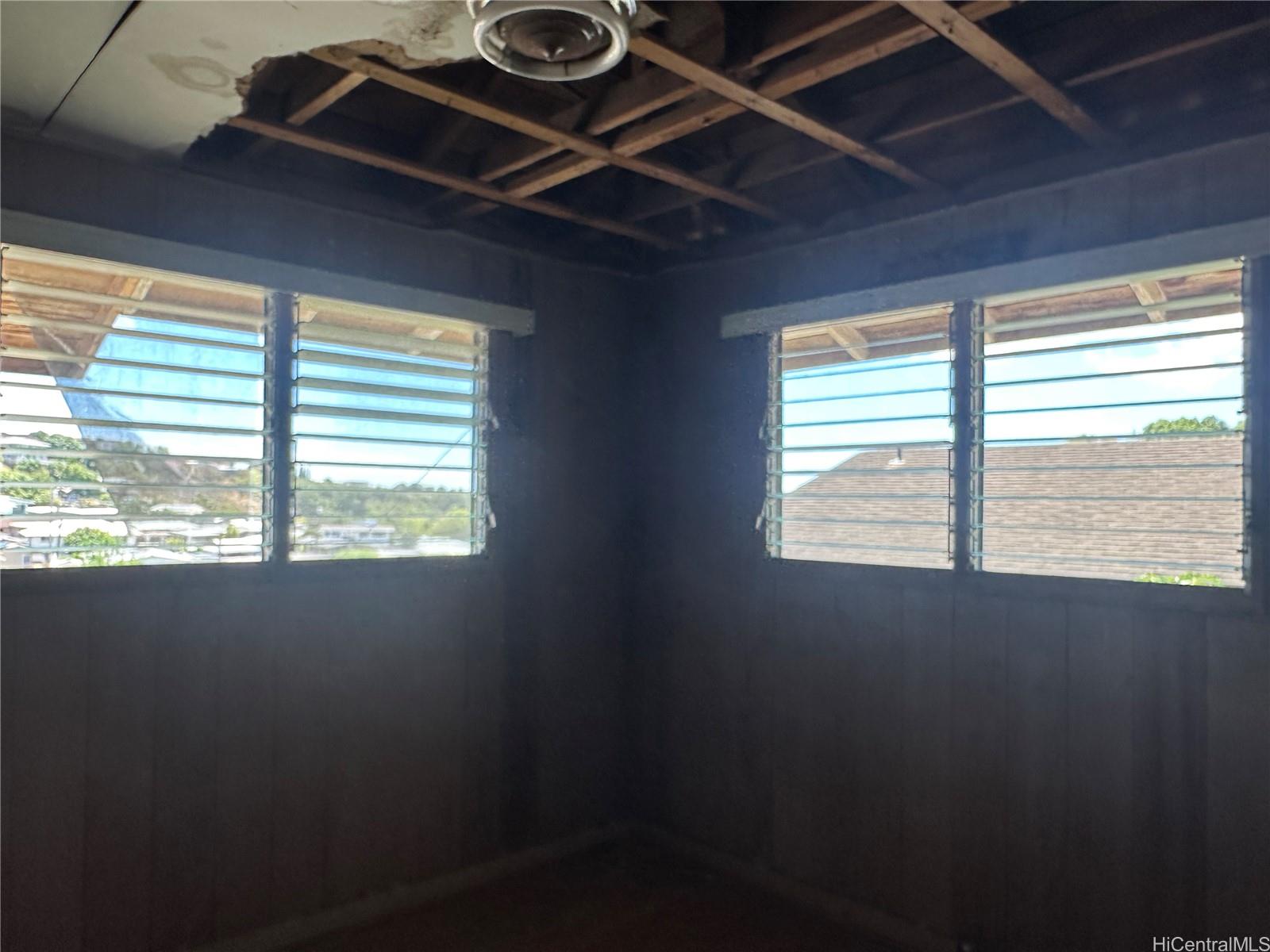 Photo 6 of 9