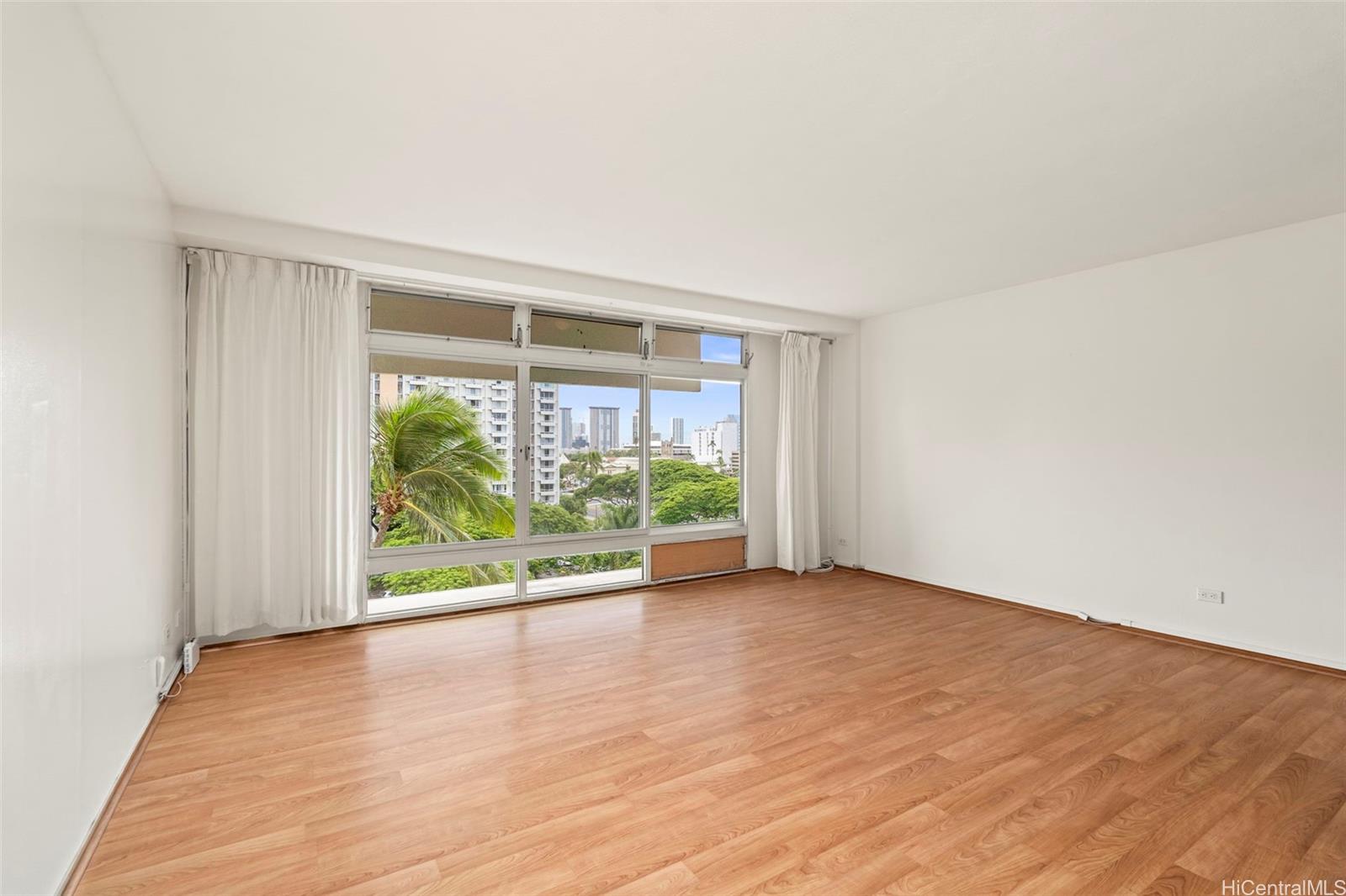 1515 Nuuanu Avenue 555