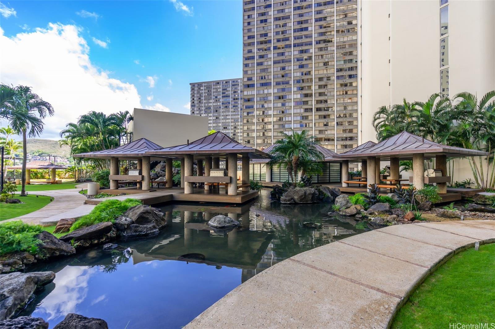 Photo 17 of 25