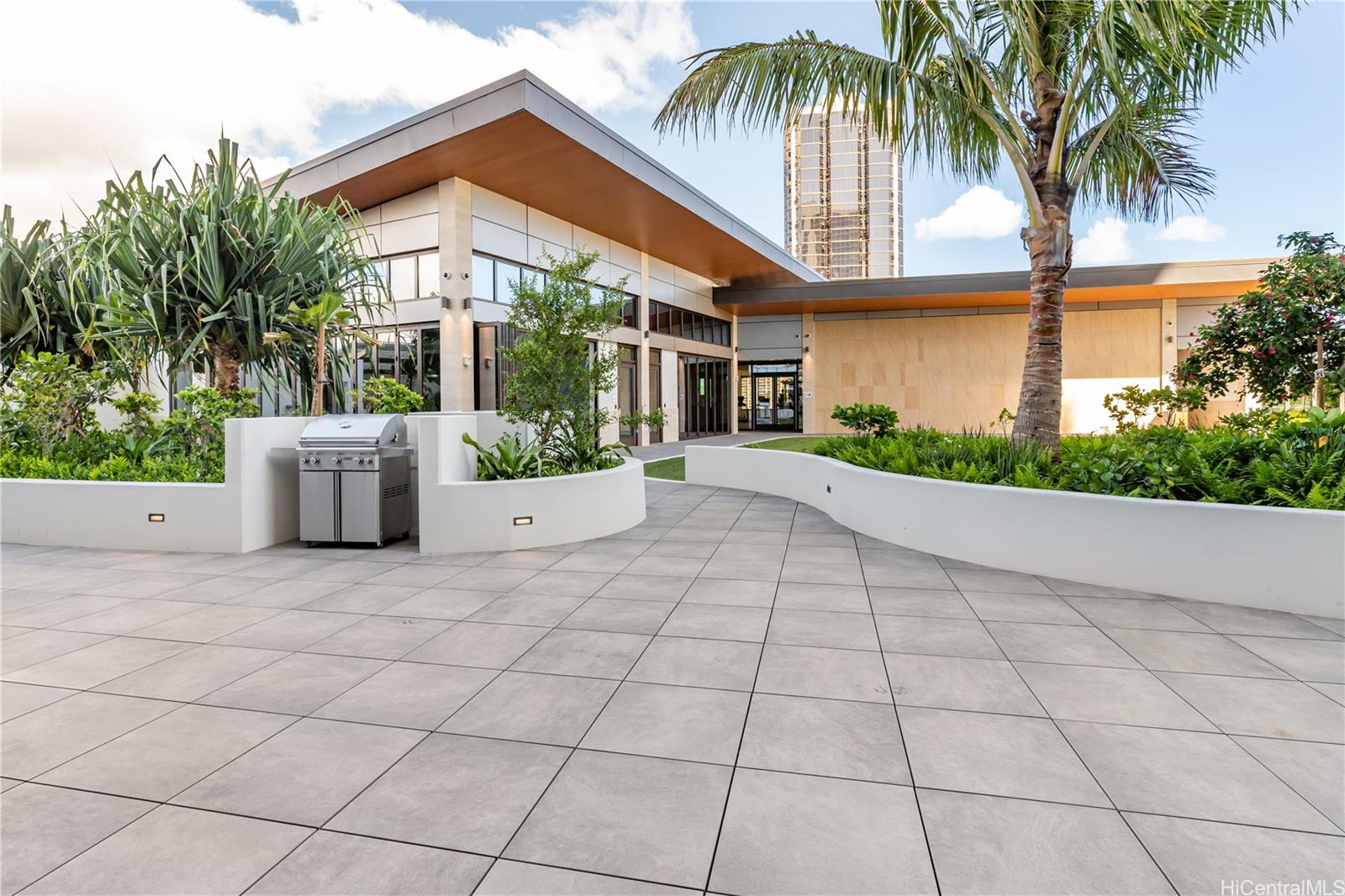 1515 Liona Street  Unit 708