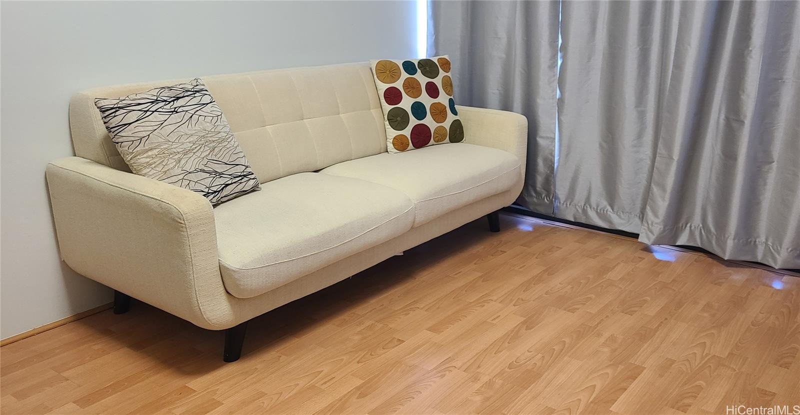 Photo 4 of 21