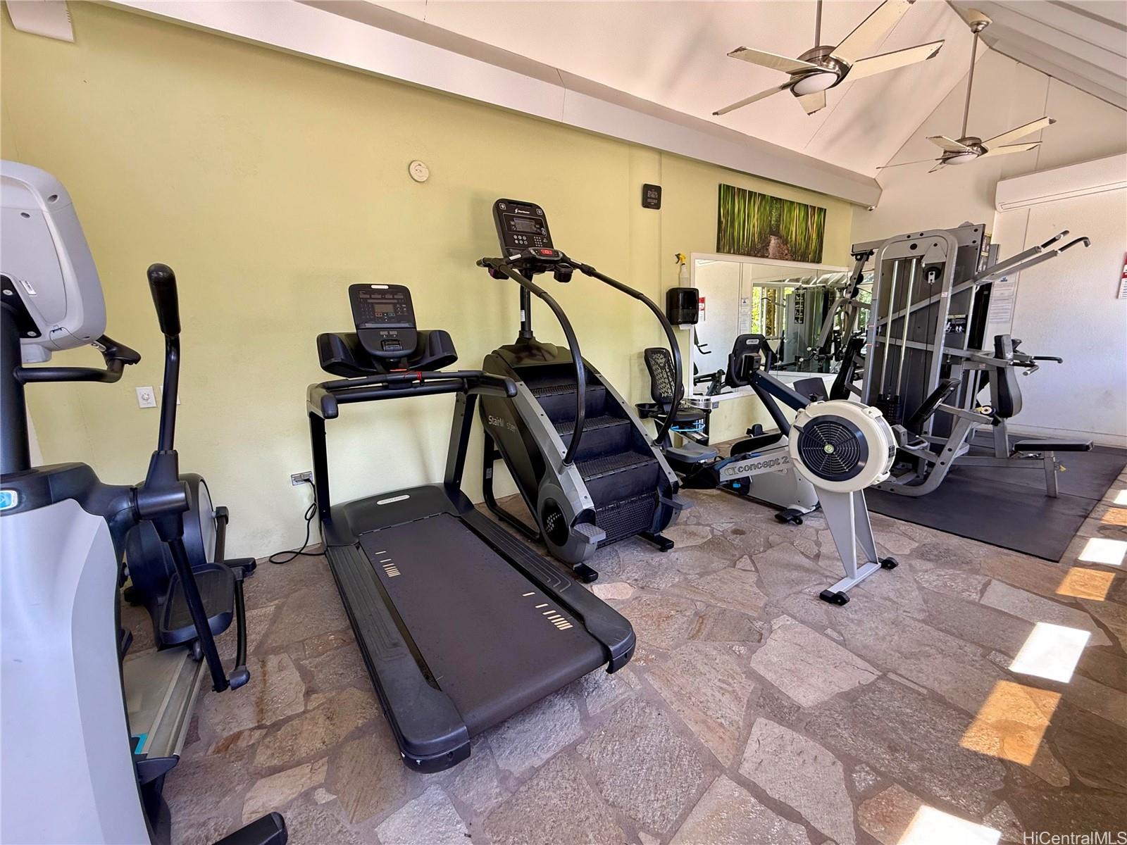 500 University Avenue  Unit 904